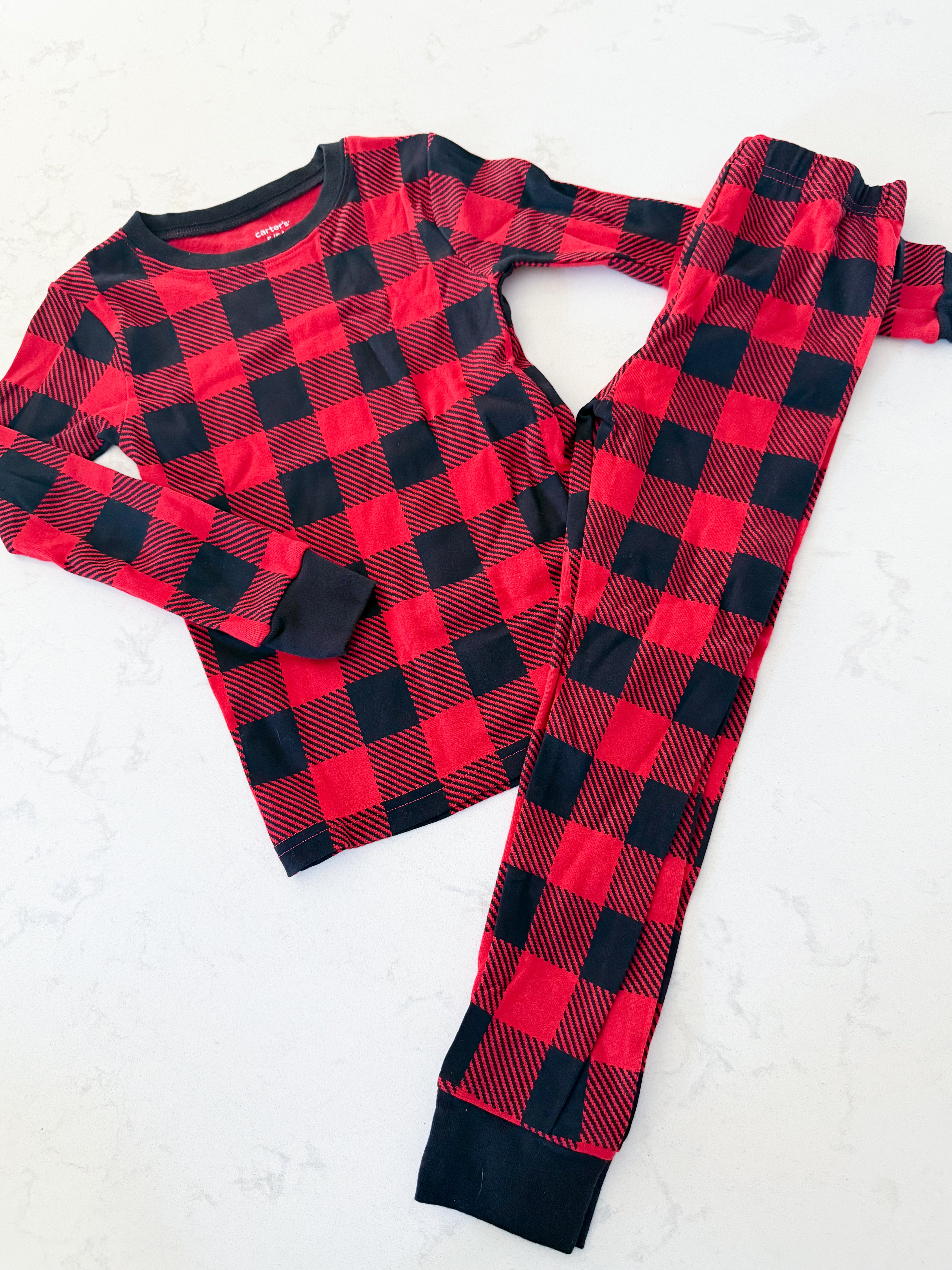 Carter’s-5T- BNWT- black and red checkered jammies