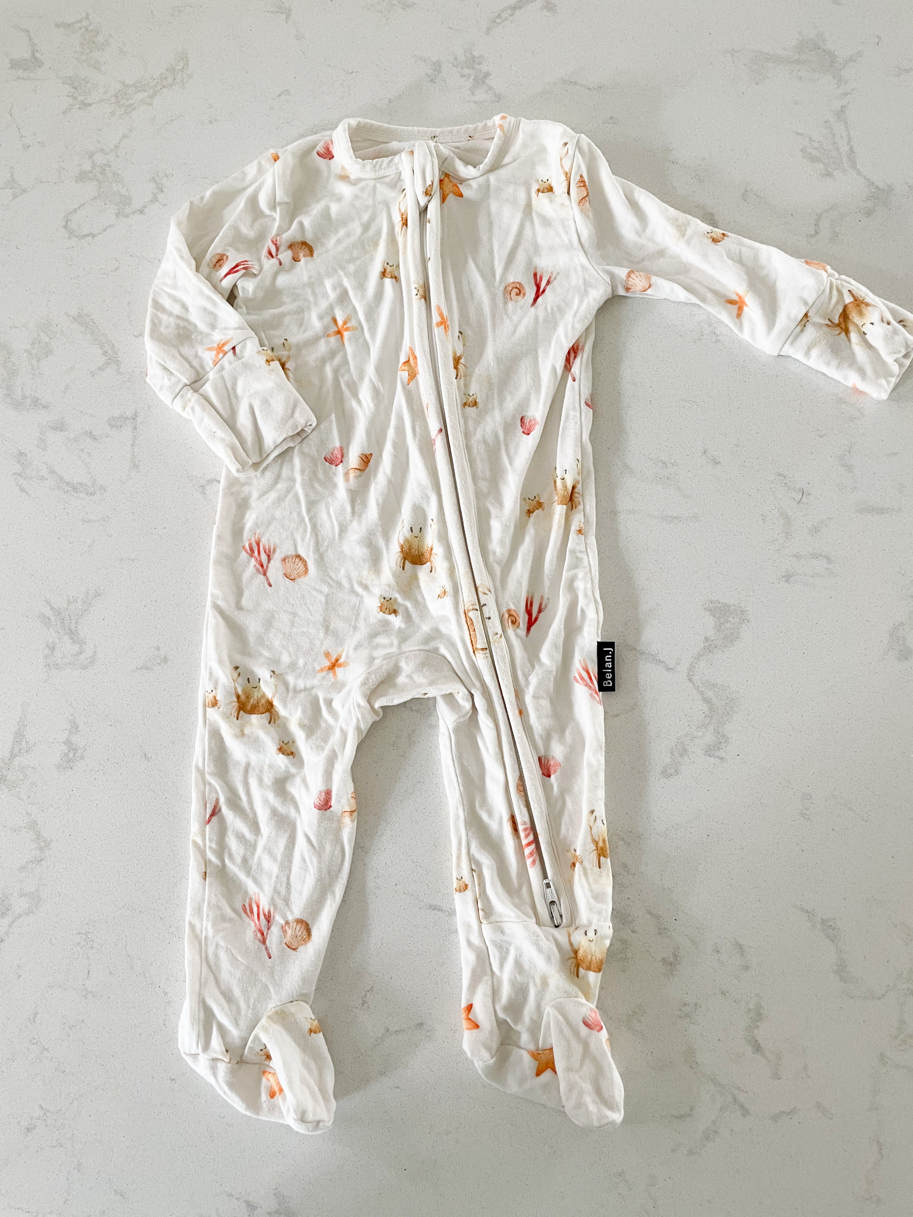 Belan.J- 0-3 months- bamboo zippered footie romper