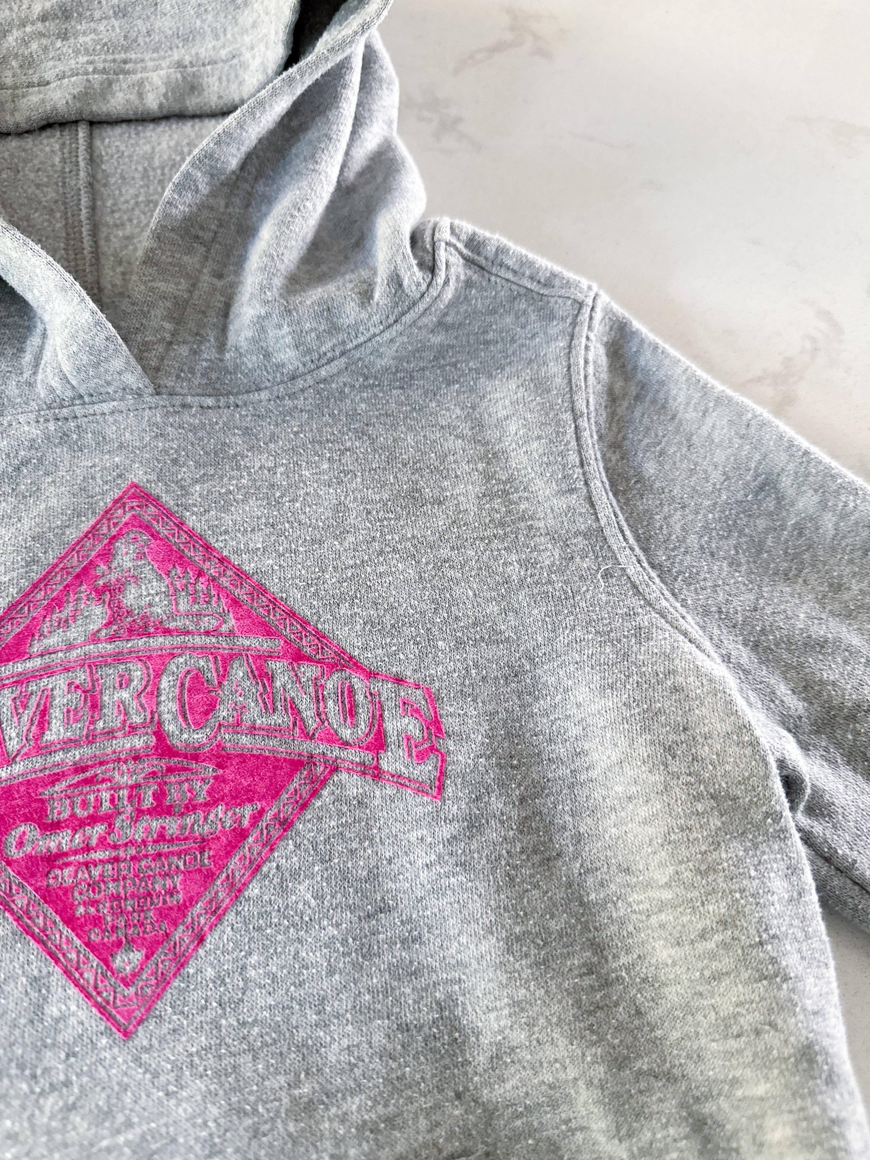 Roots- 6-7Y- PLAY- grey hoodie with pink logo