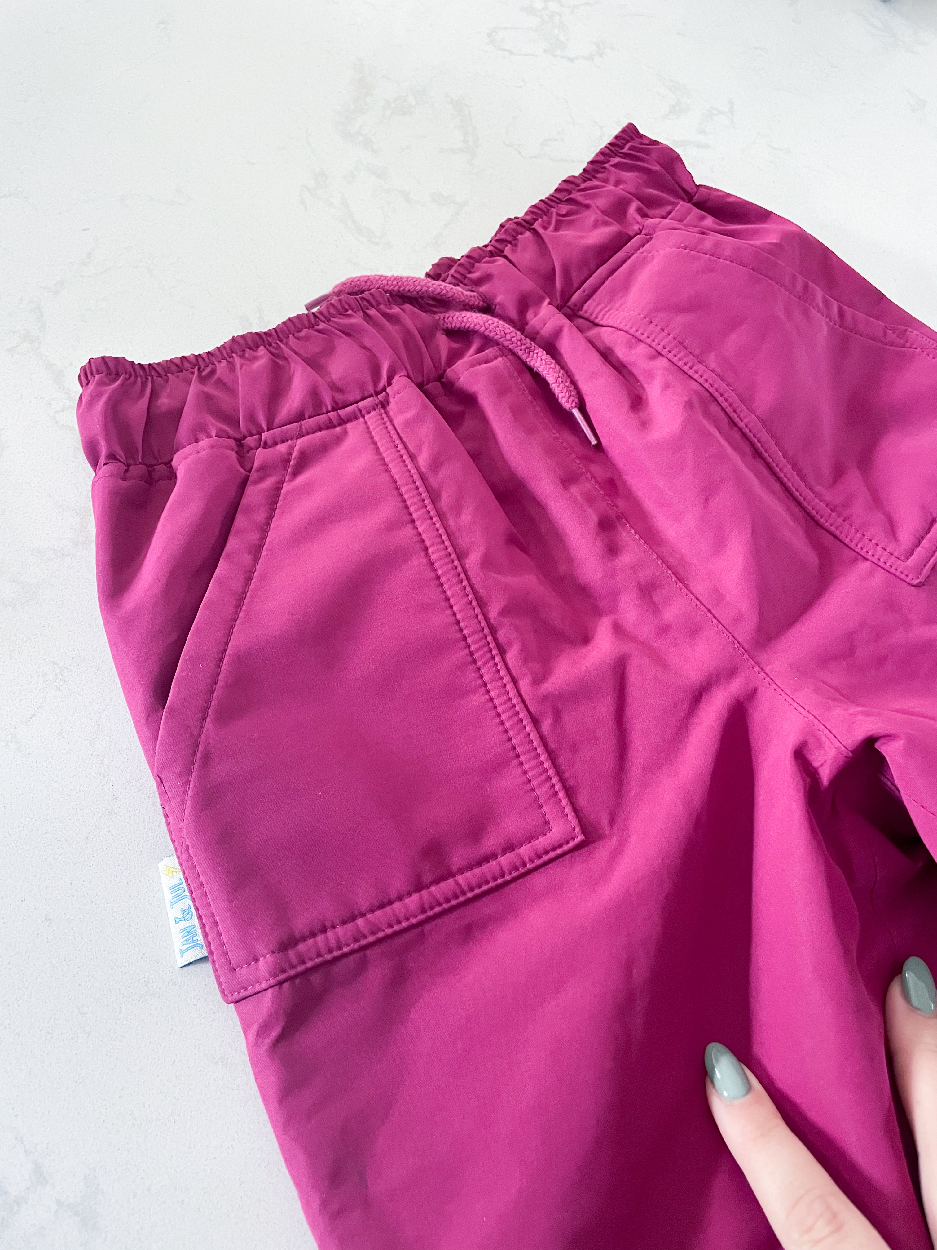 Jan and Jul- 5T-VGUC- dark pink fleece lined splash pants