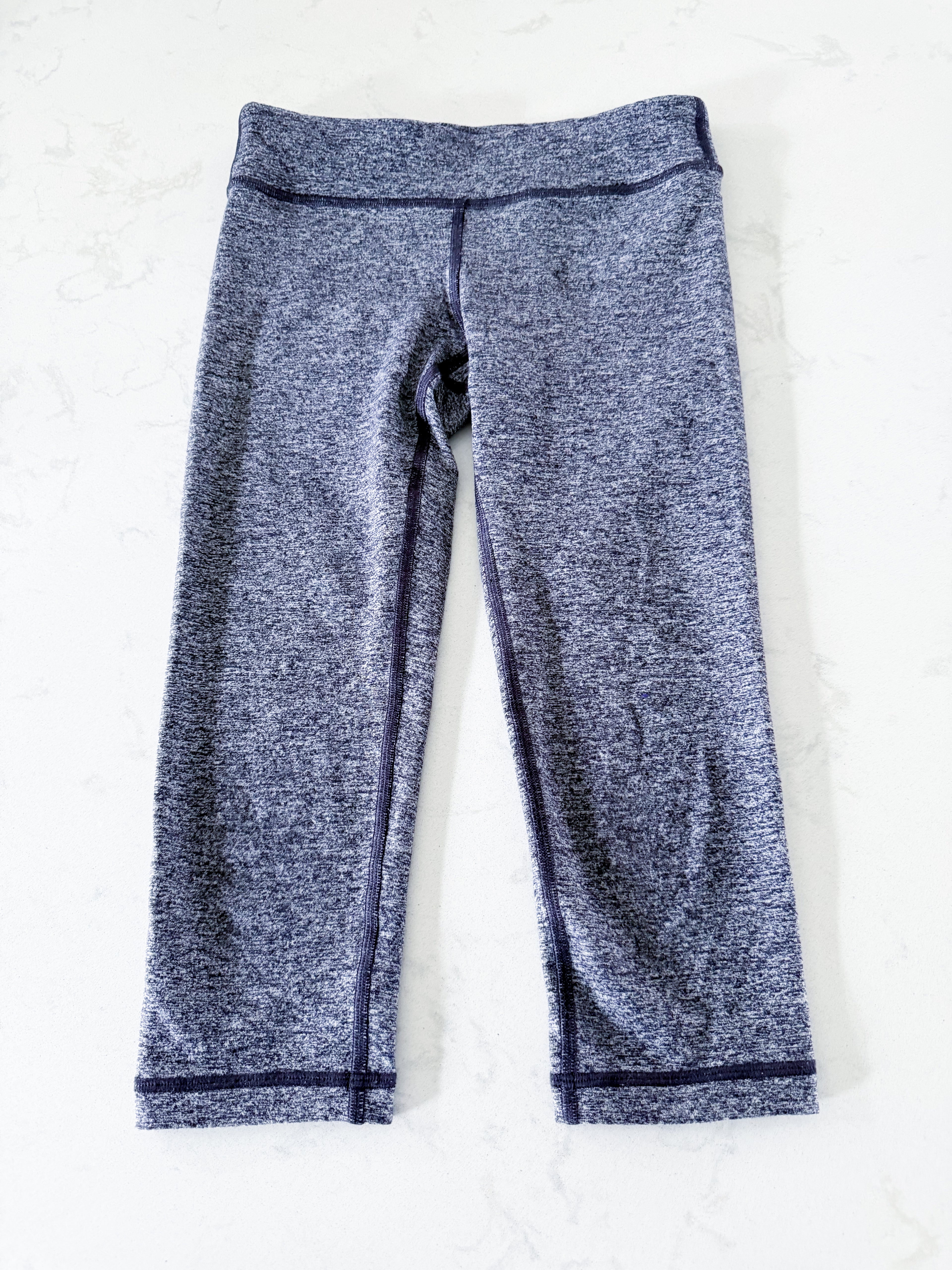 Iviva- 8Y- PLAY- dark purple capri athletic pants