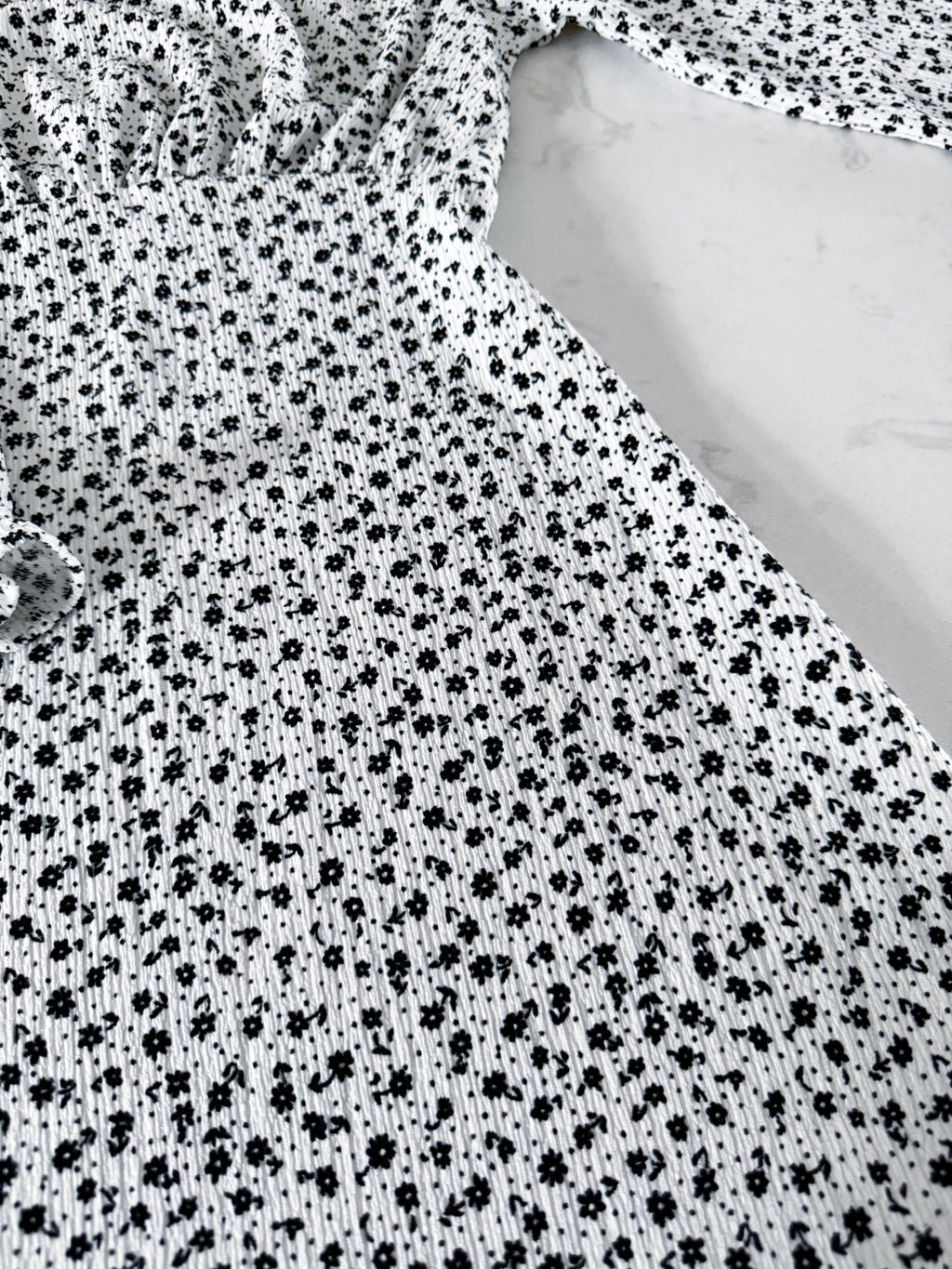Zara- 10Y- VGUC- white dress with black polka dot patterns