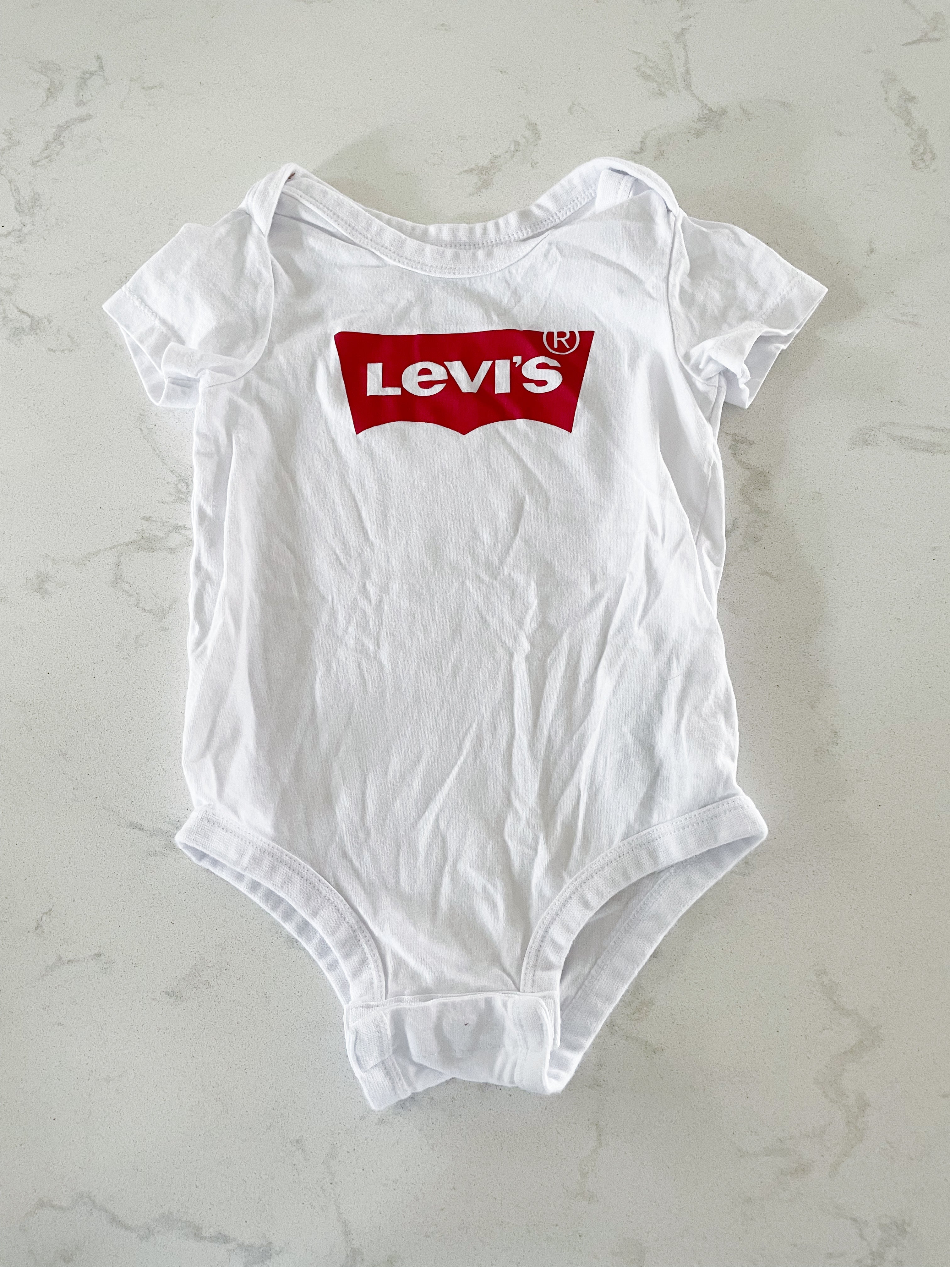 Levi’s- 18 months- white short sleeve bodysuit