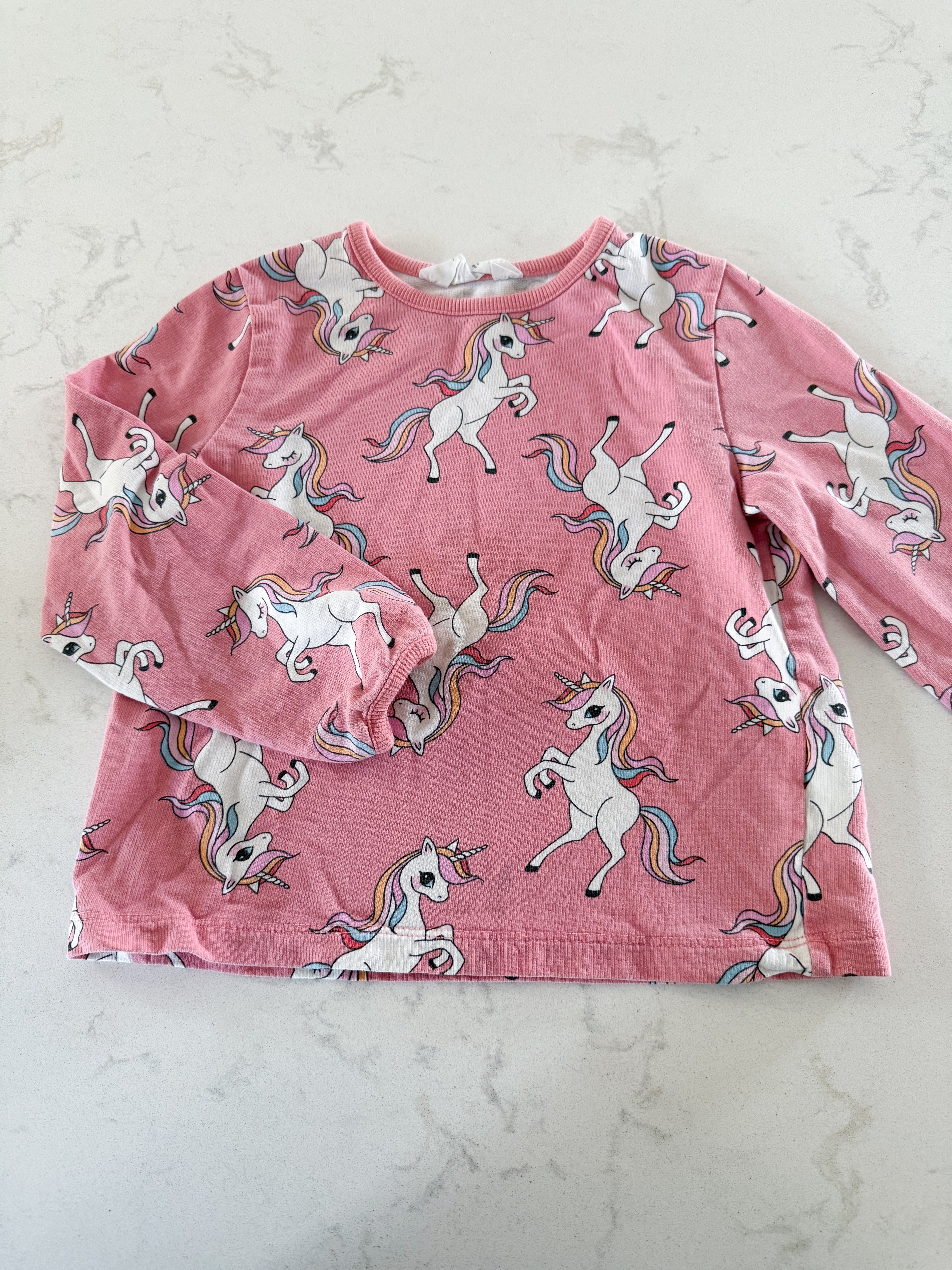 H&M- 5/6Y- VGUC- pink long sleeve shirt with unicorns