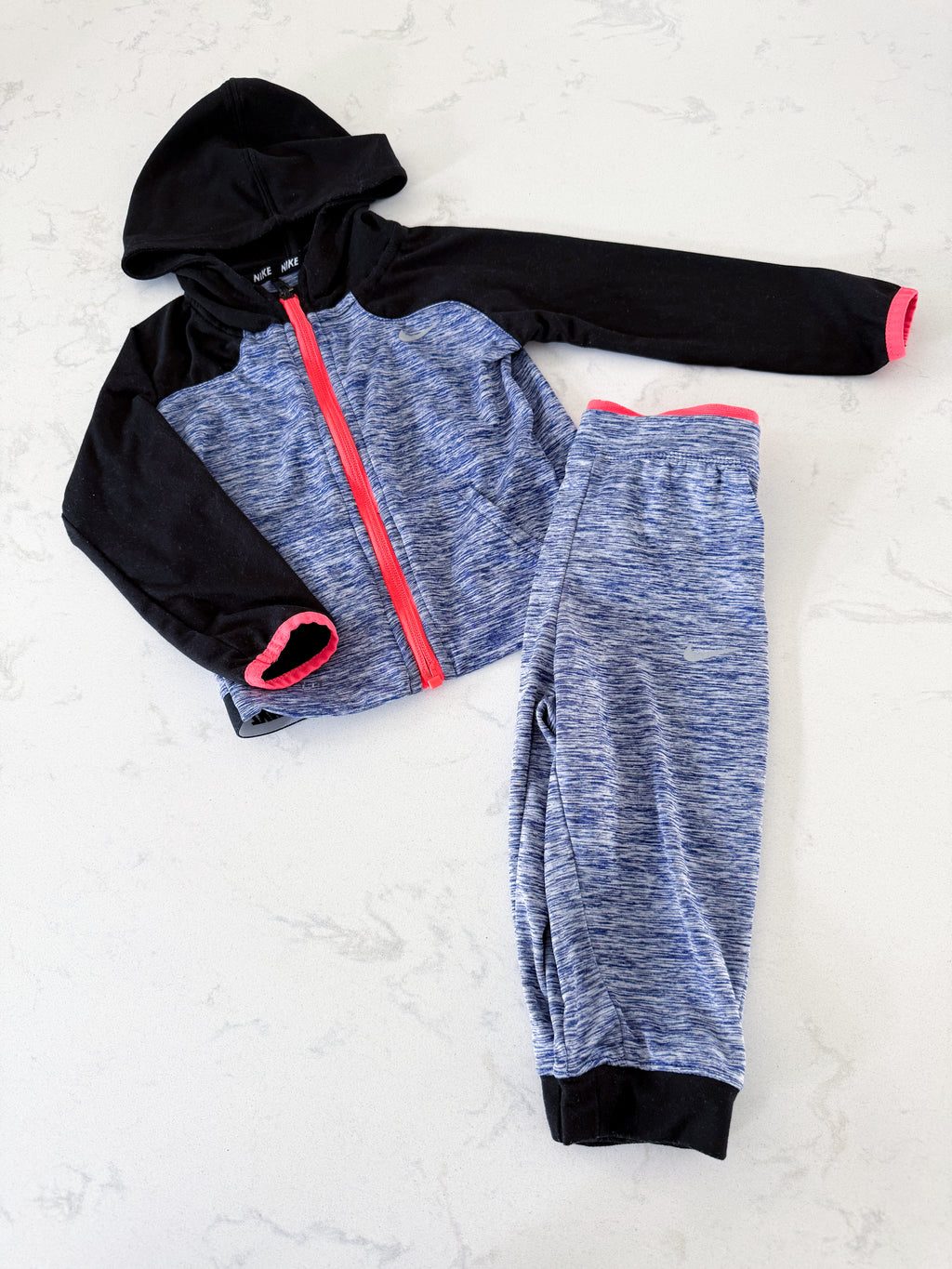 Nike- 12-18m- GUC- blue orange and black two piece athletic set