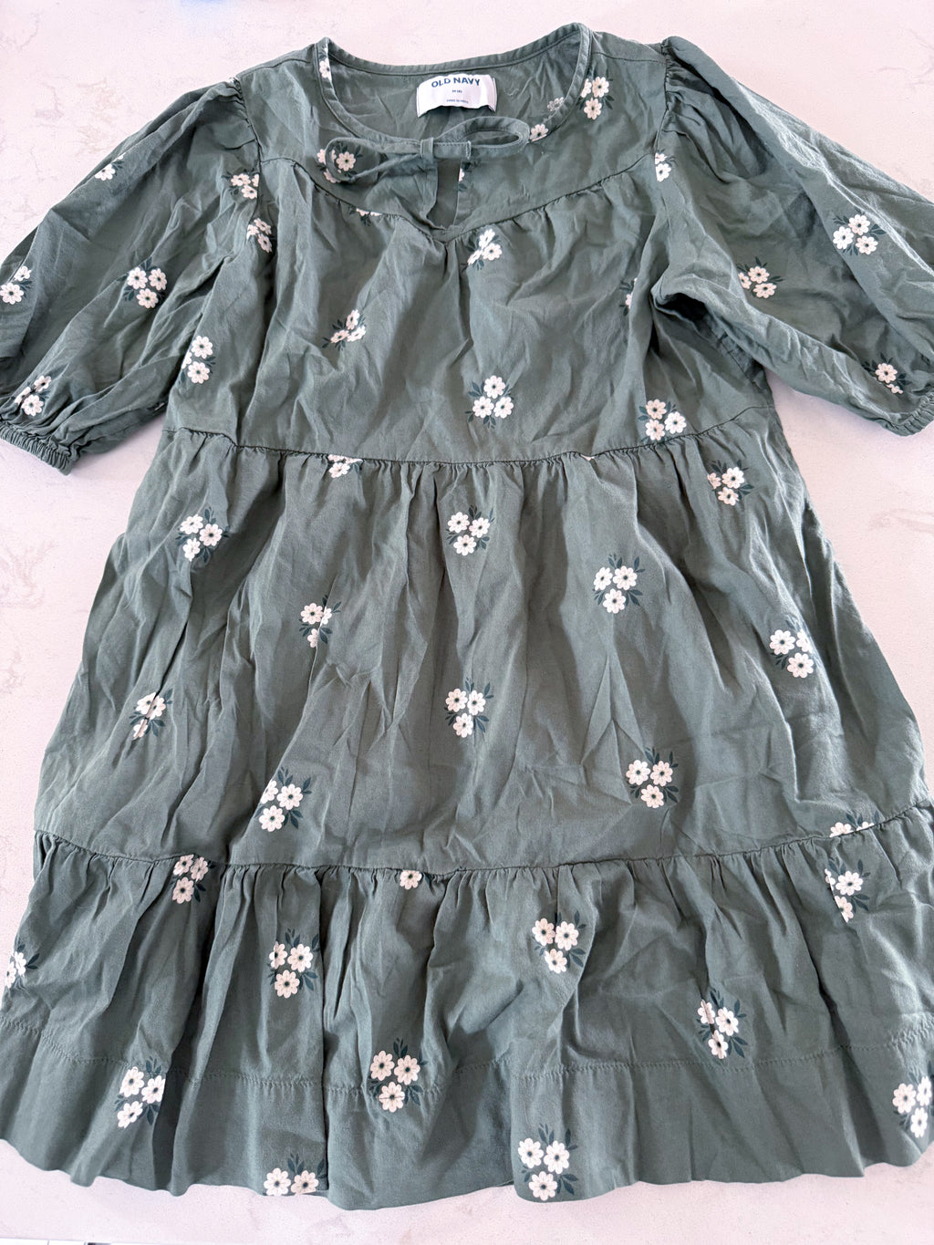 Old Navy- 8Y- VGUC- olive short sleeve dress with white florals