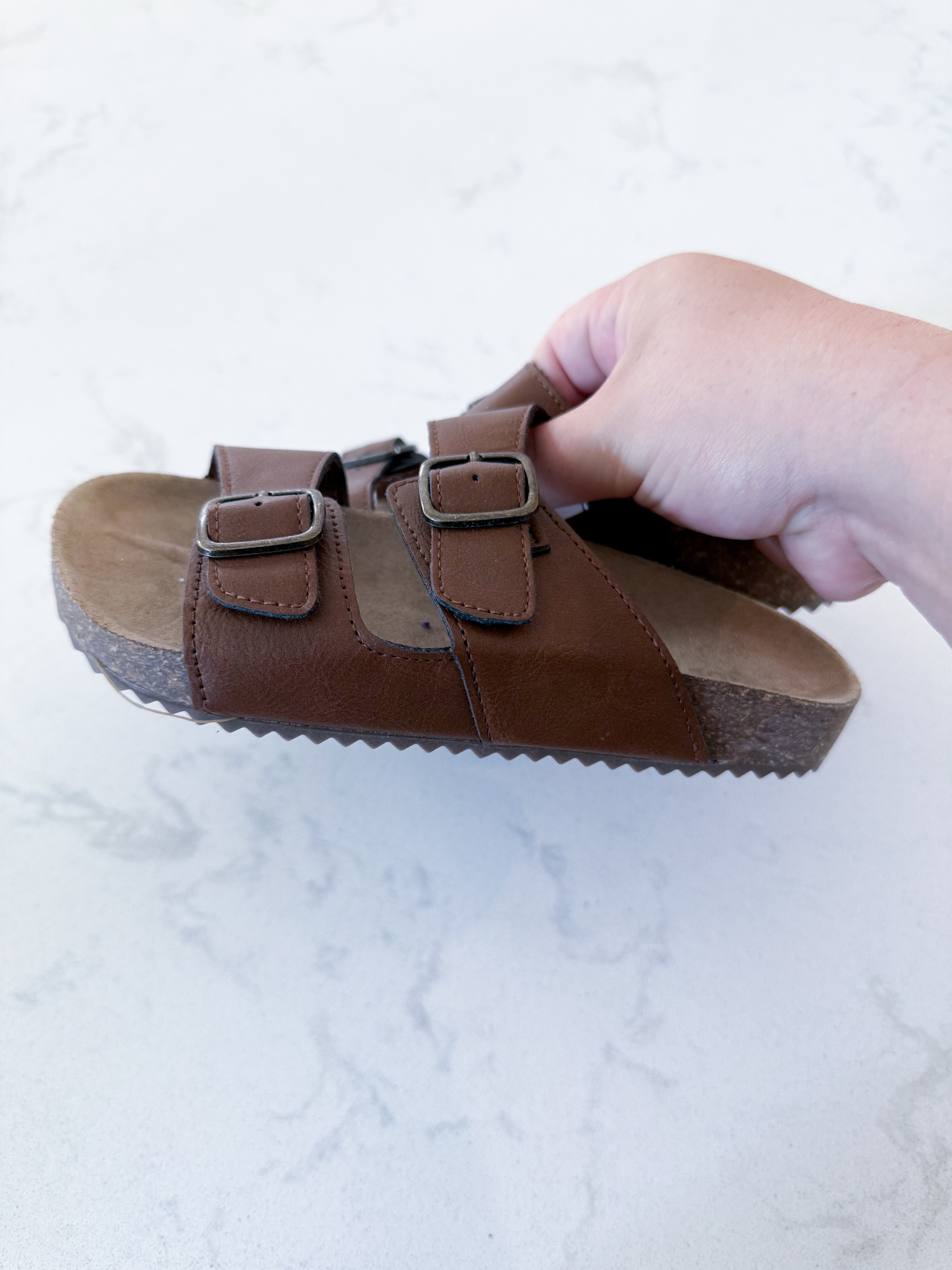 Joe Fresh- 13C- VGUC- brown strap sandals