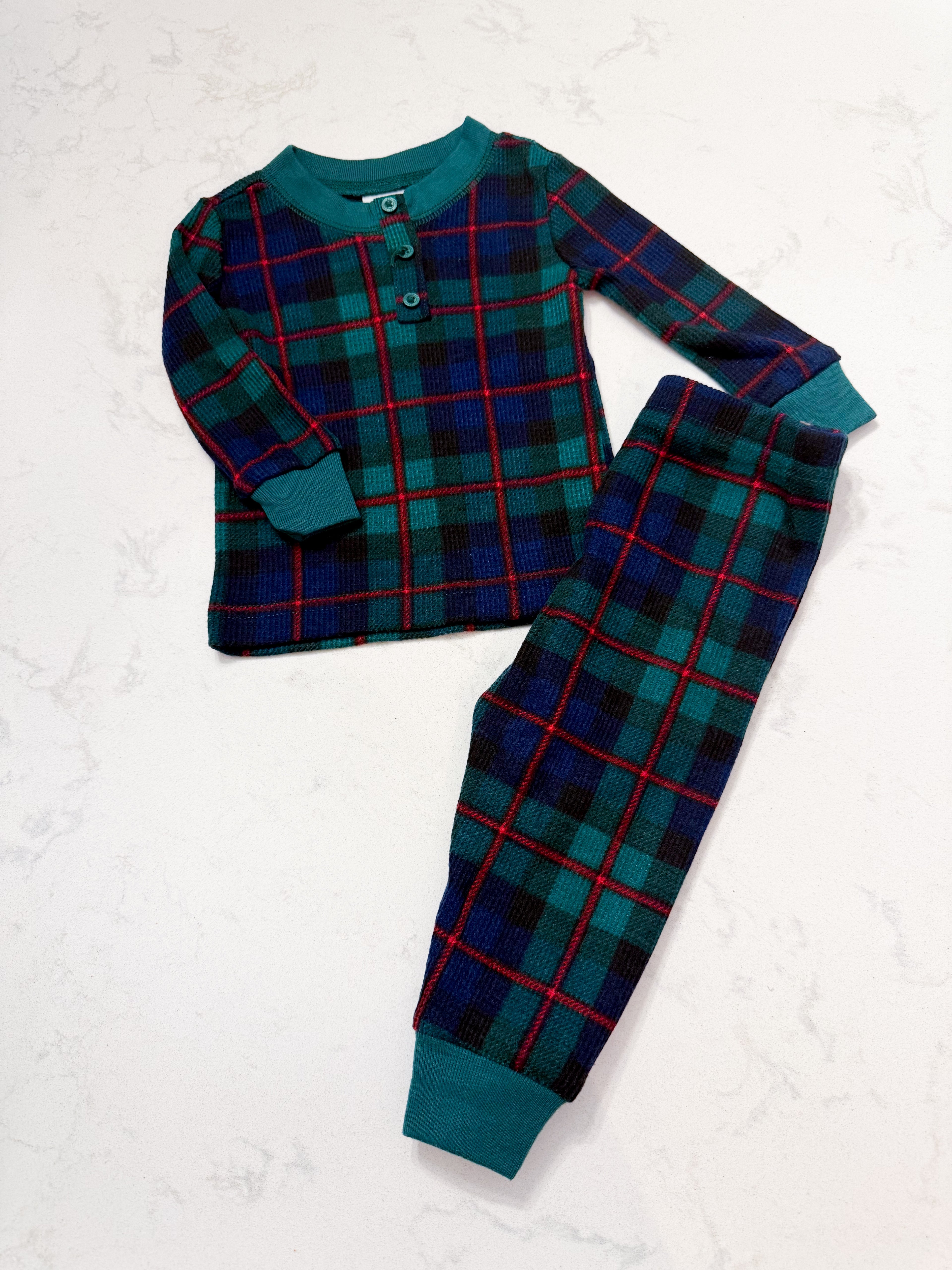 The Children’s Place- 3-6m- VGUC- green and navy pajamas