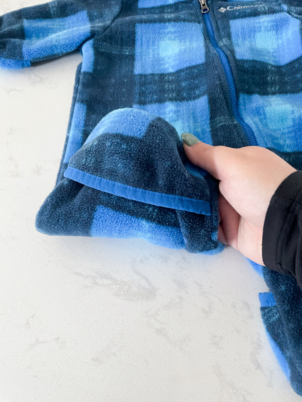 Columbia-0-3m-VGUC-fleece bunting suit blue plaid