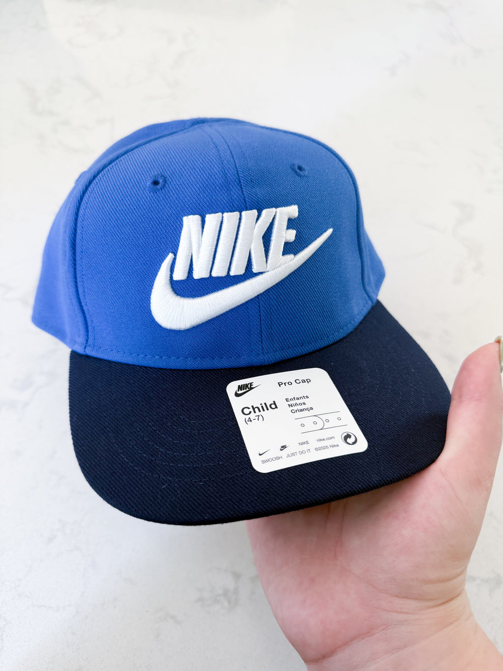 Nike- child (4-7Y)- BNWT- blue and navy wide brim hat
