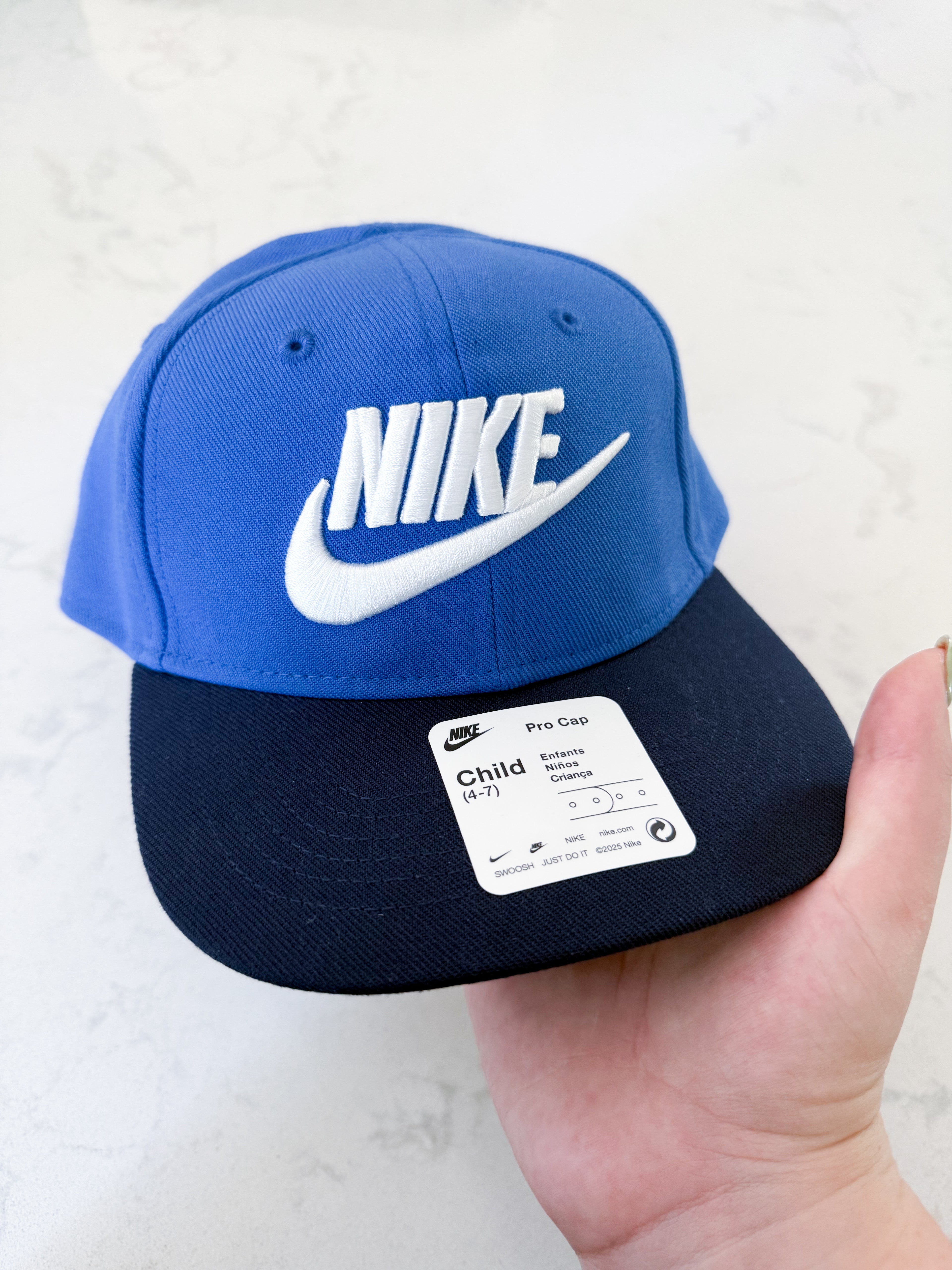 Nike- child (4-7Y)- BNWT- blue and navy wide brim hat