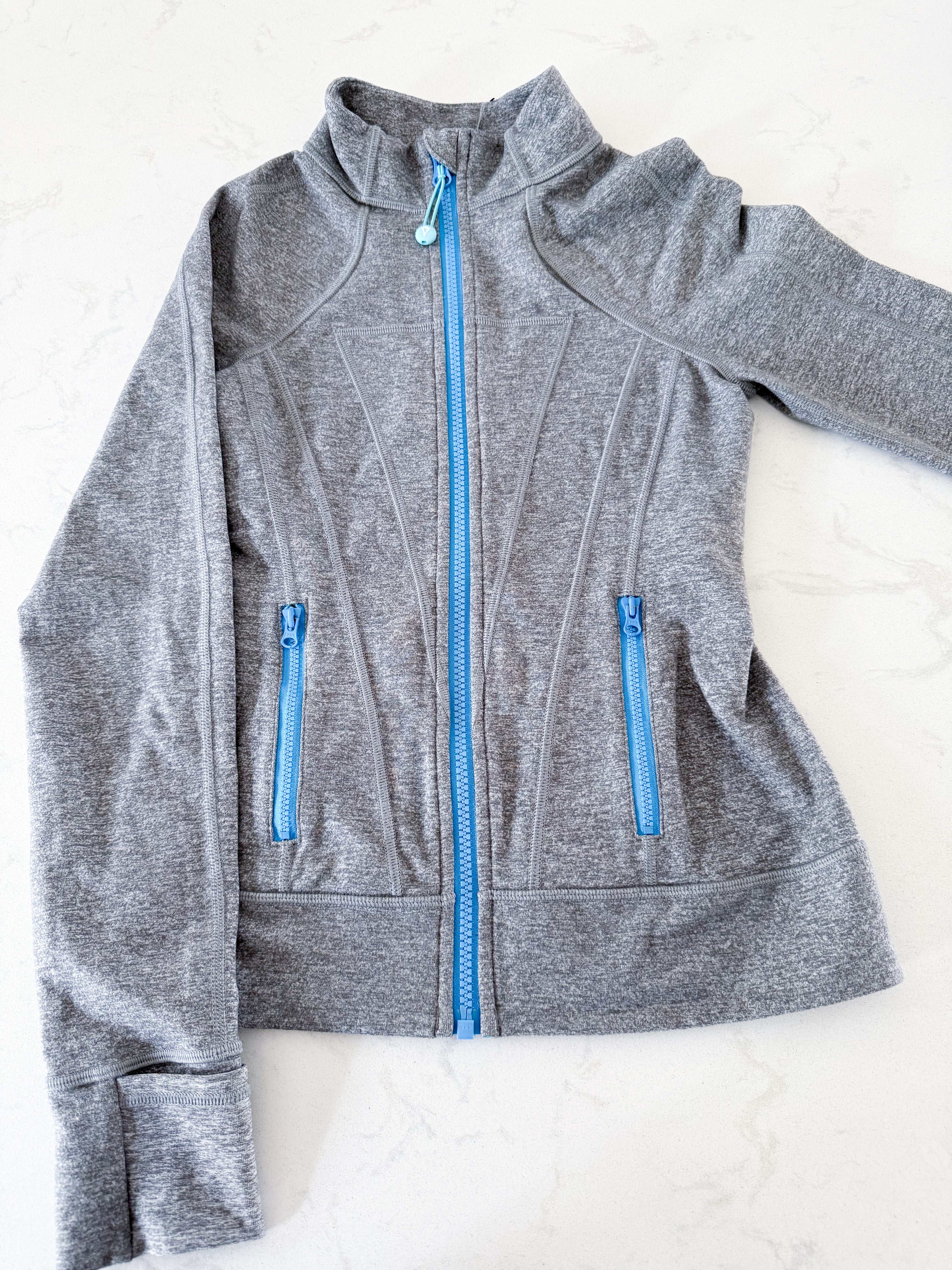 Iviva- 10-12Y- VGUC- grey athletic zip up