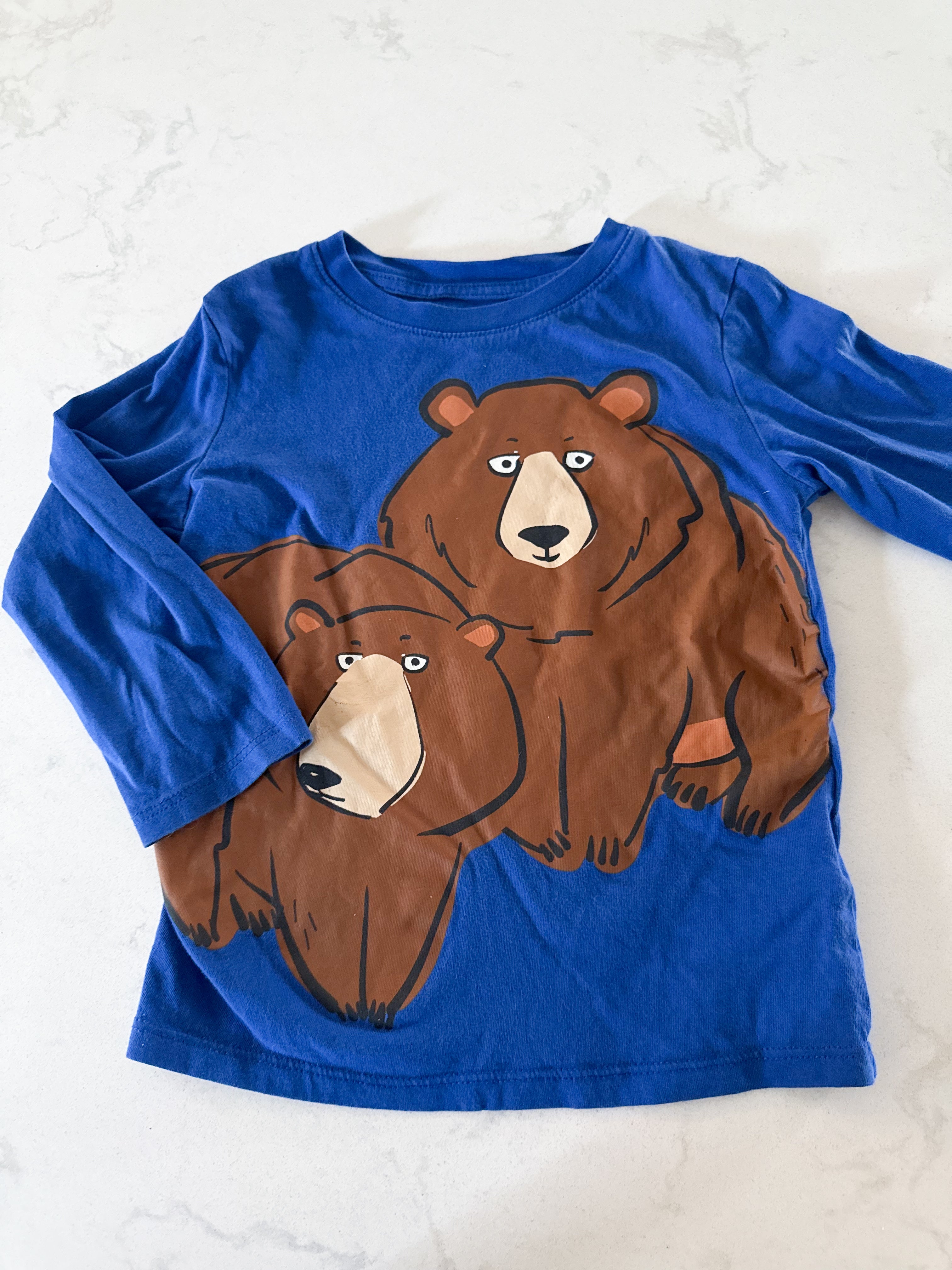 H&M- 3/4T- VGUC- long sleeve shirt with bears