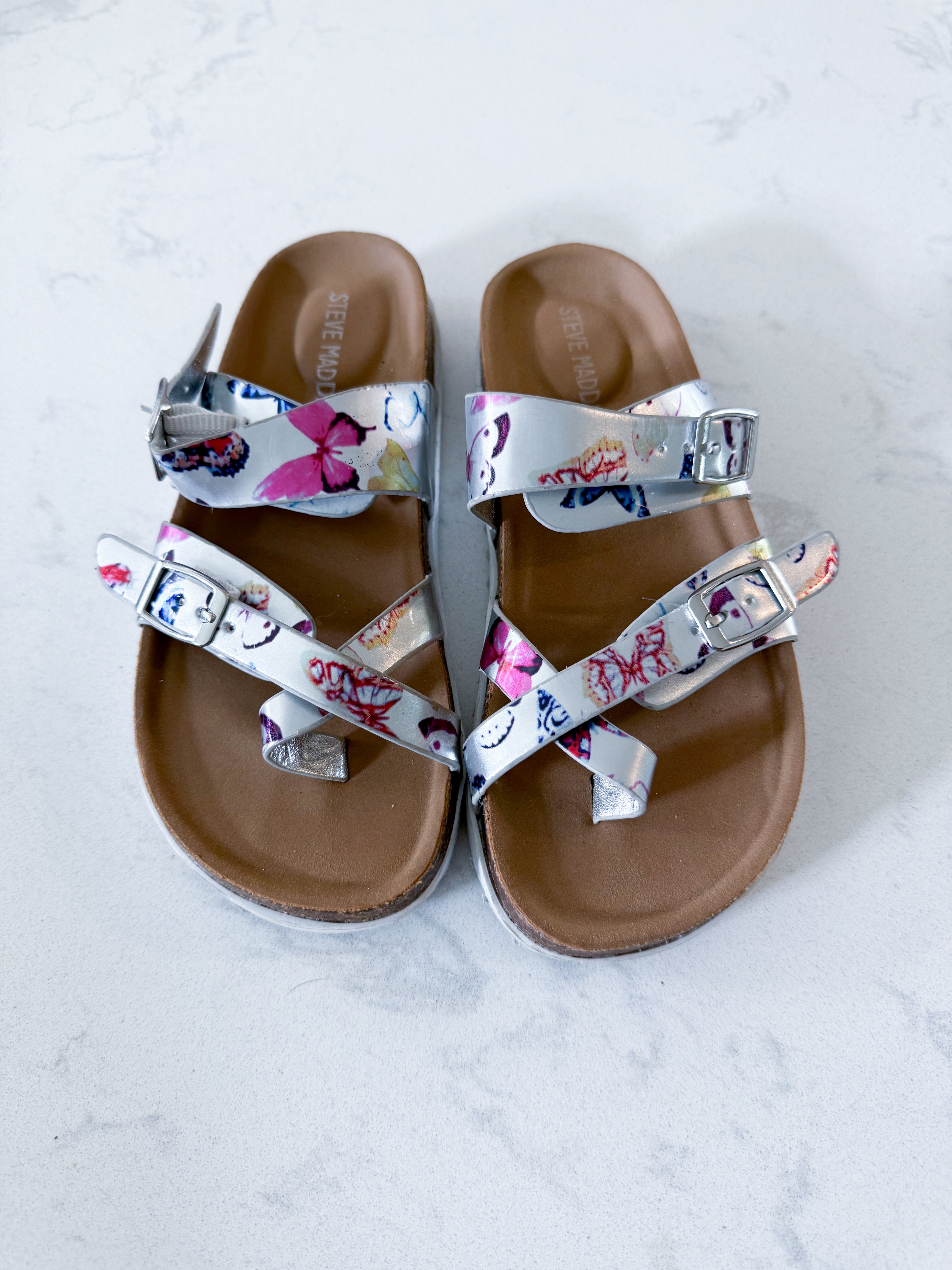 Steve Madden- 1Y- VGUC- metallic butterfly pattern strap sandals