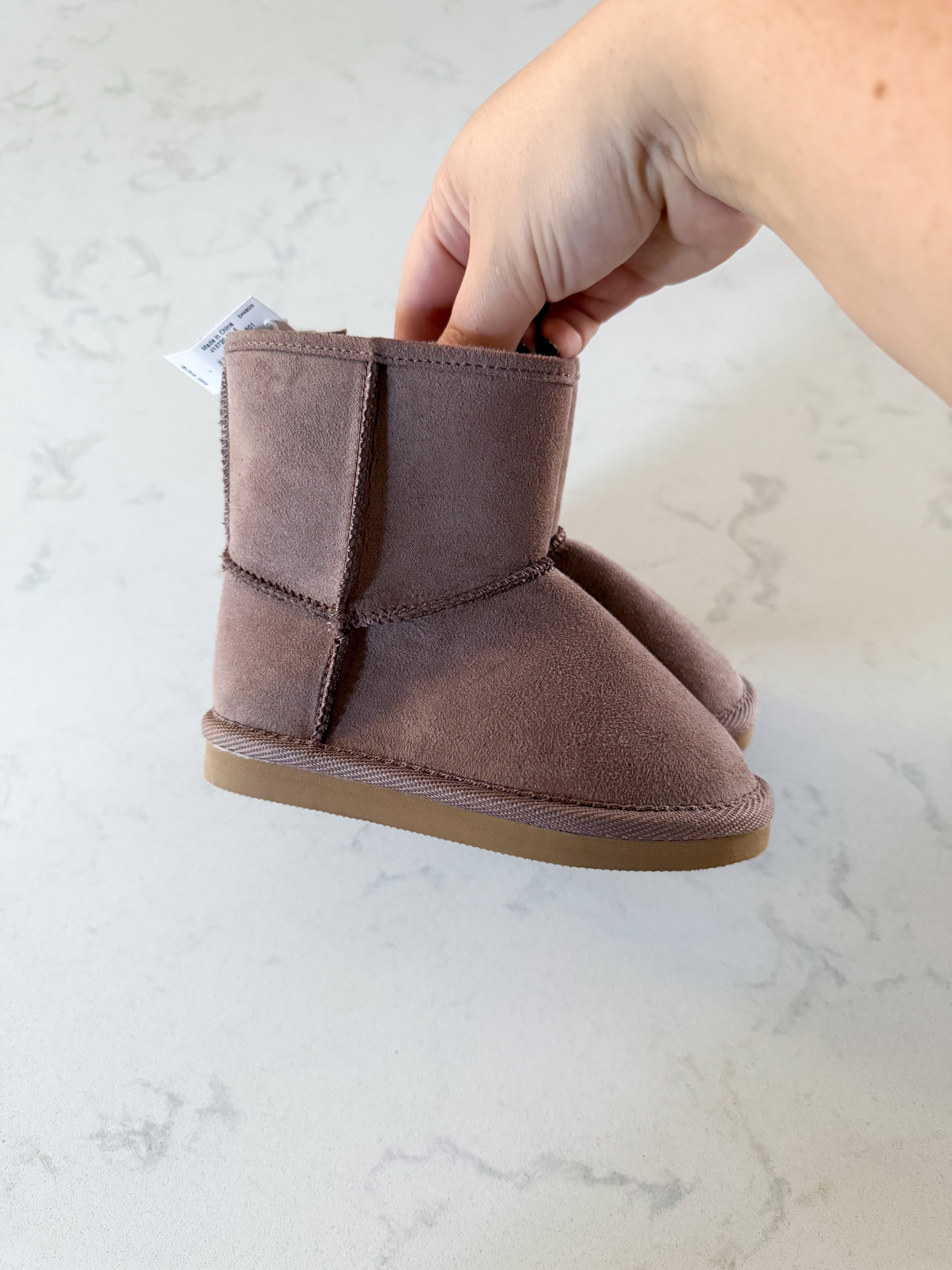 Old Navy- 7C- BNWT- faux fur boots- purple Ugg dupes