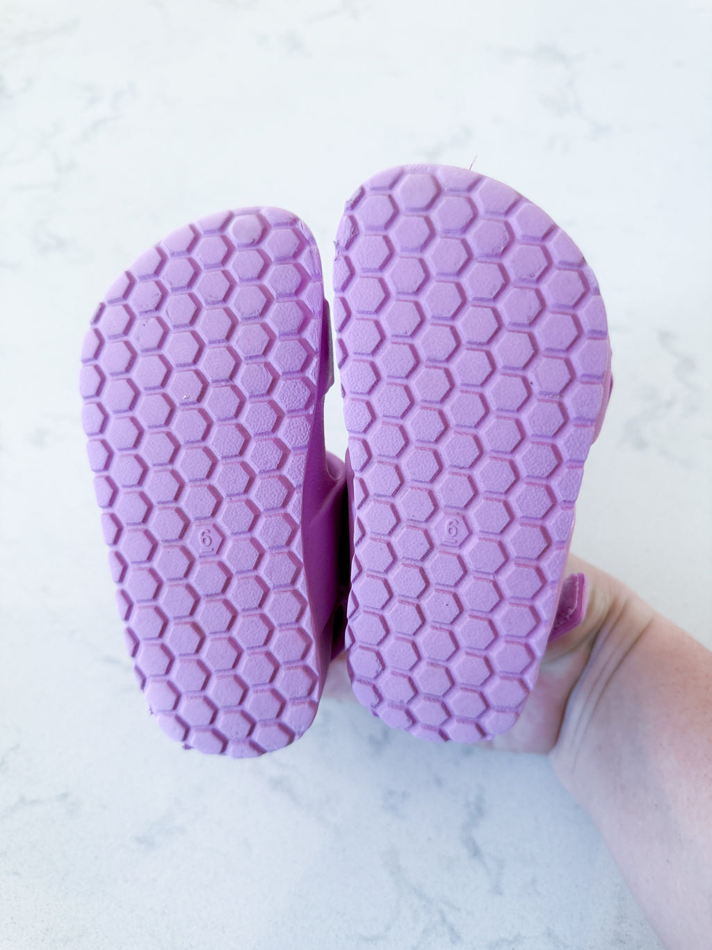 Cat and Jack- 6C- VGUC- slip on purplish pink buckle sandals