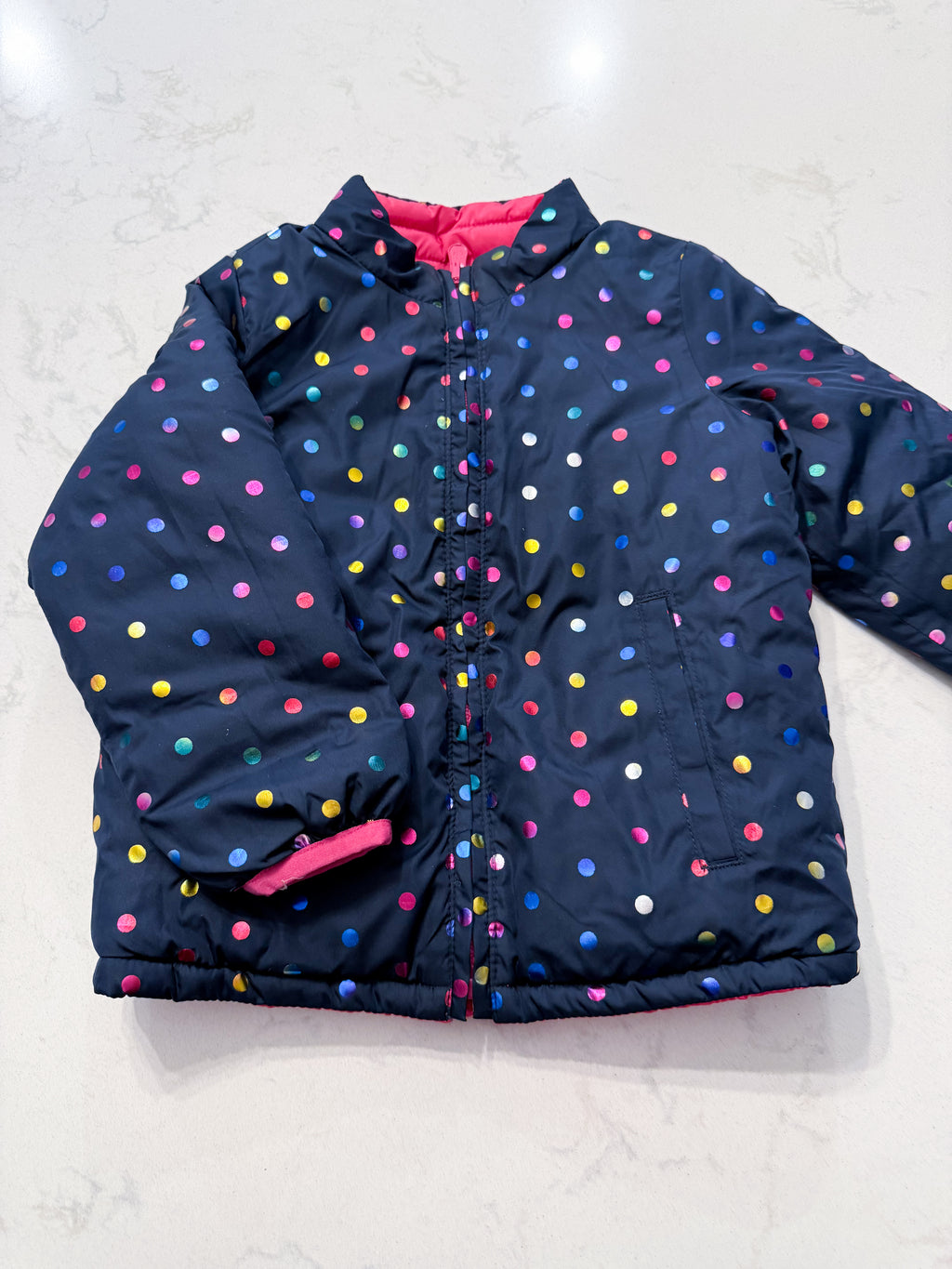 Gap- 4T- VGUC- reversible rainbow dot puffer jacket with pink reverse