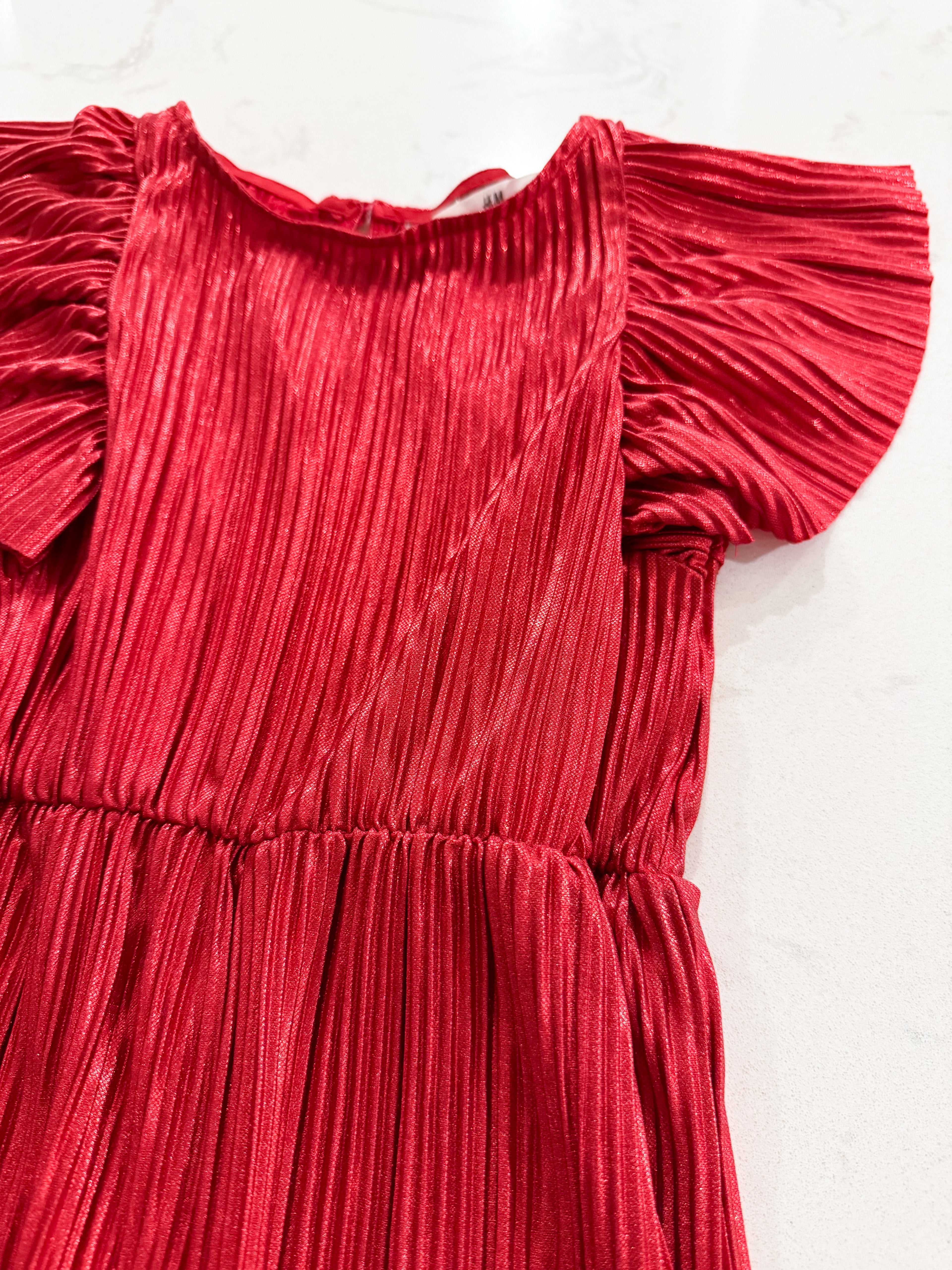 H&M- 3T- EUC- think metallic ribbed romper with ruffled sleeves