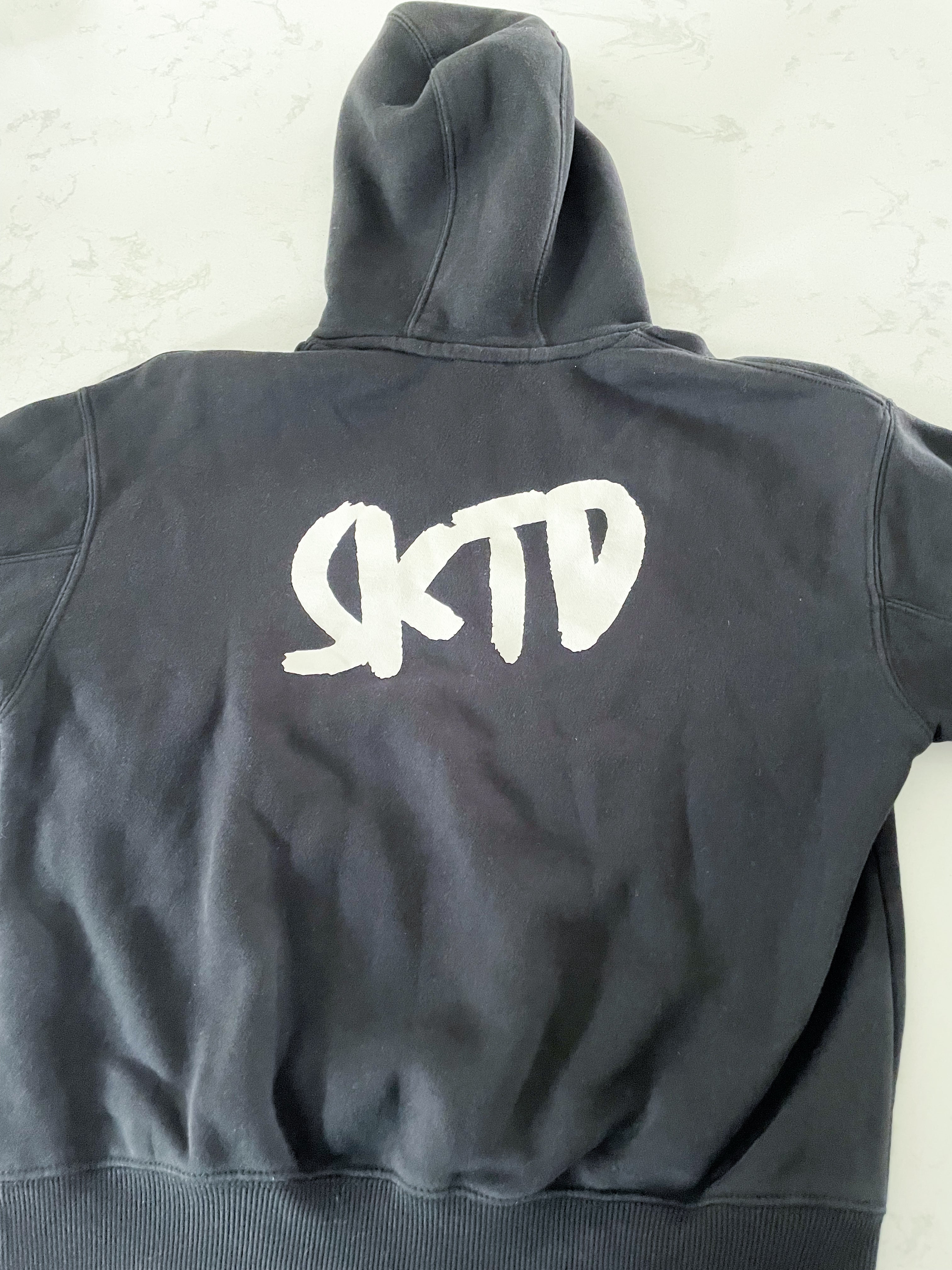Zara-11-12Y- VGUC- black skater hoodie