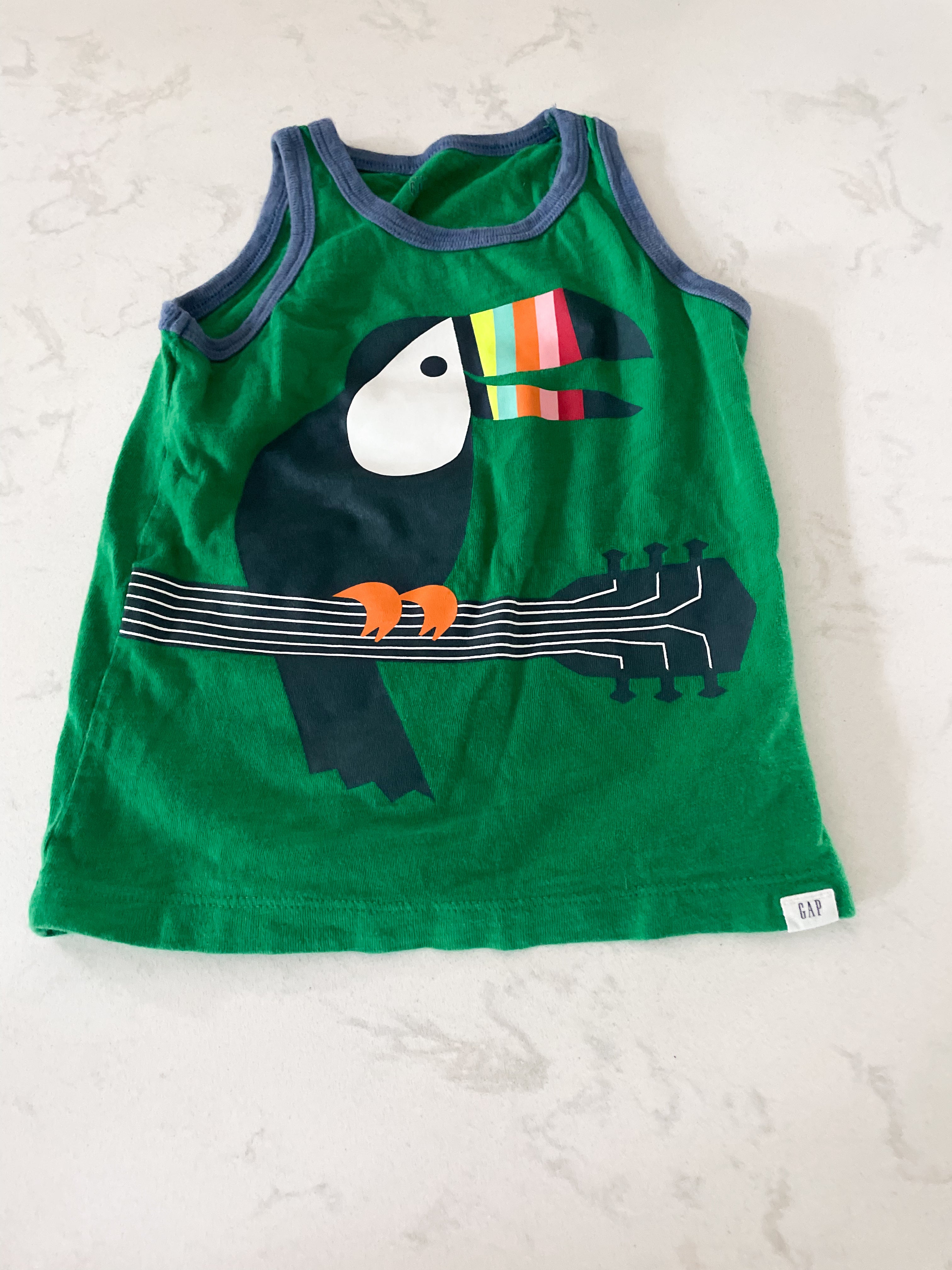Baby Gap- 4T- GUC- green thank with toucan