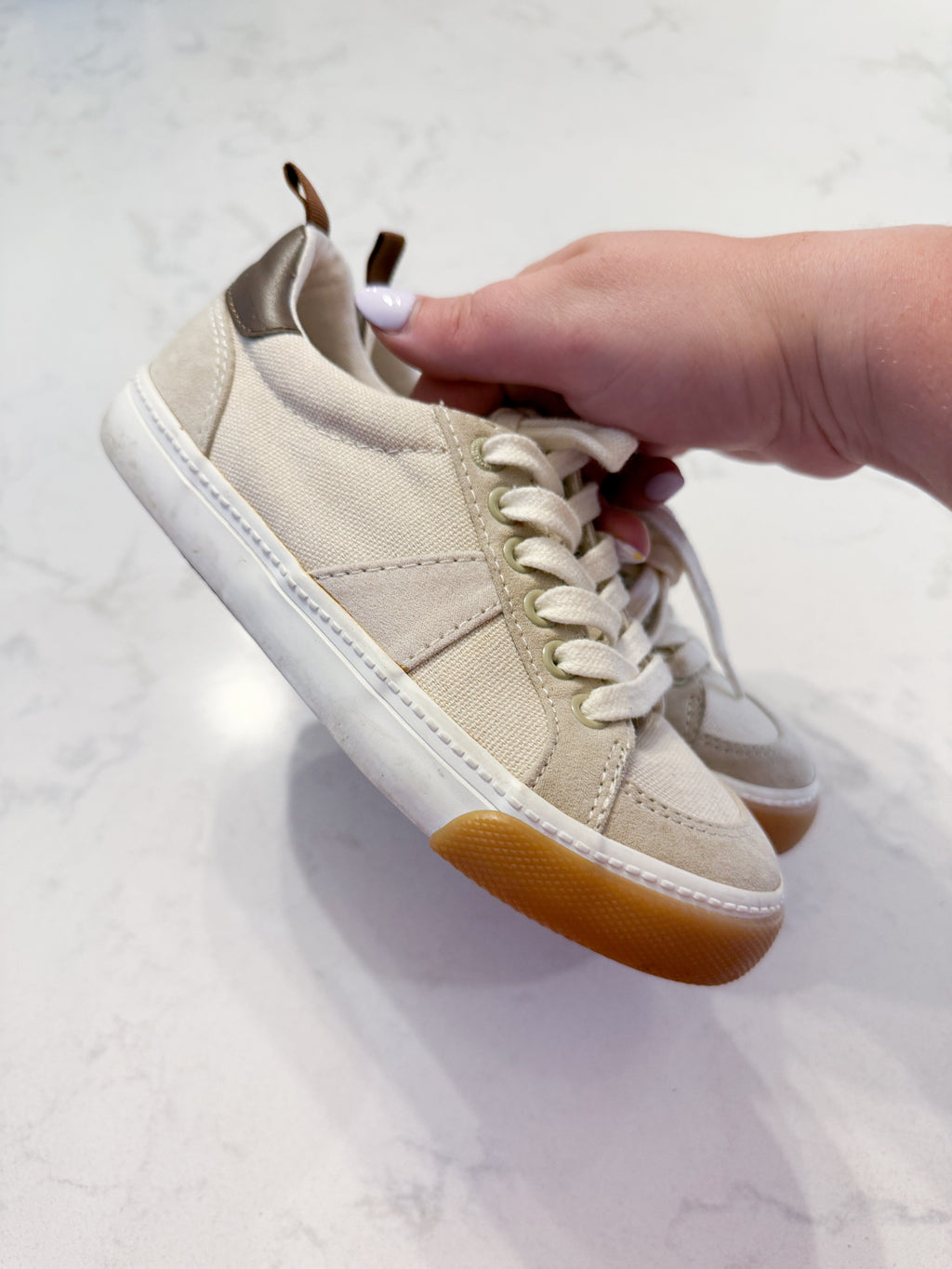 Old Navy- 13C- GUC- cream coloured canvas children with laces