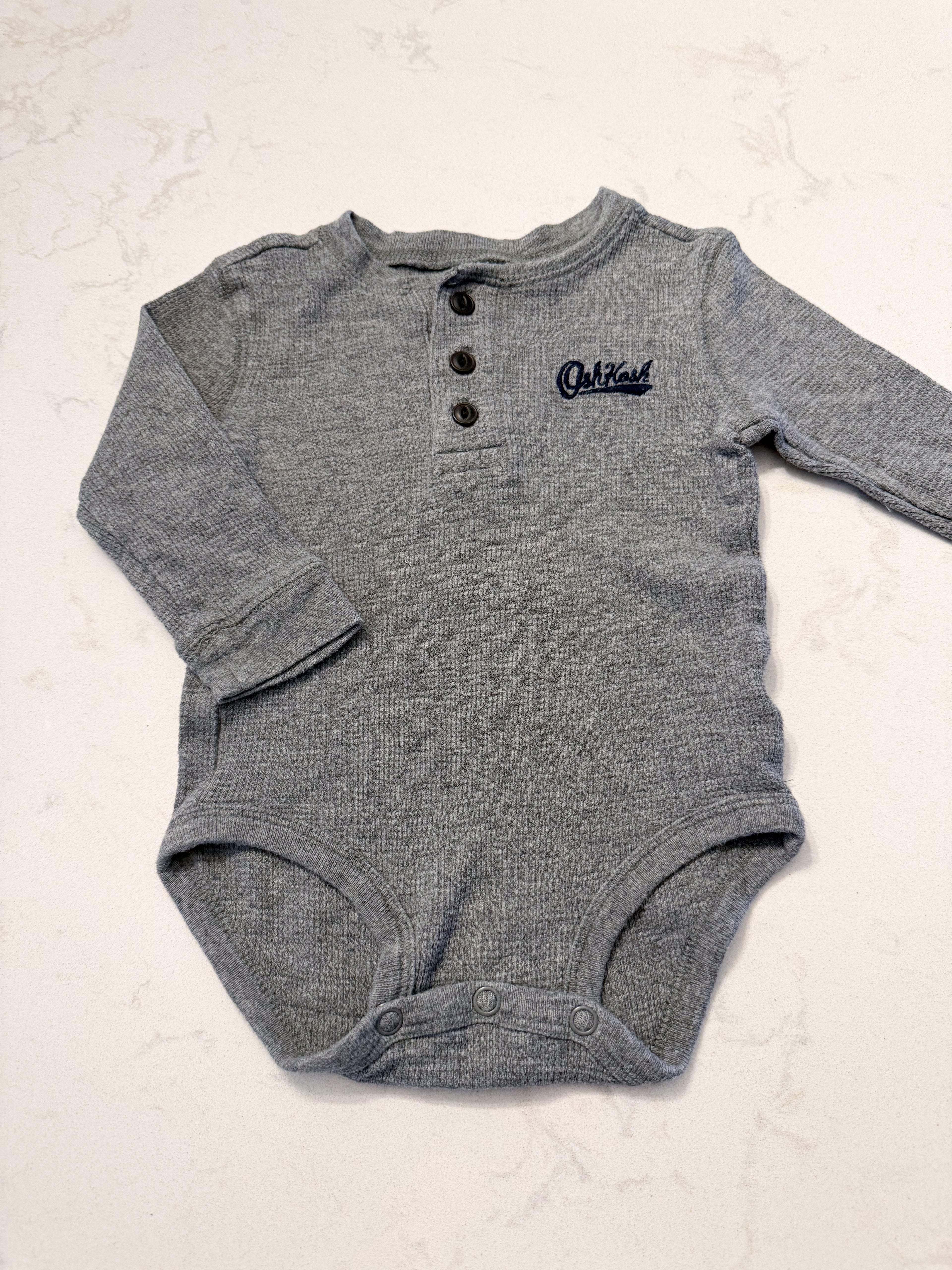 Oshkosh- 6-12m- GUC- long sleeve waffle knit bodysuit