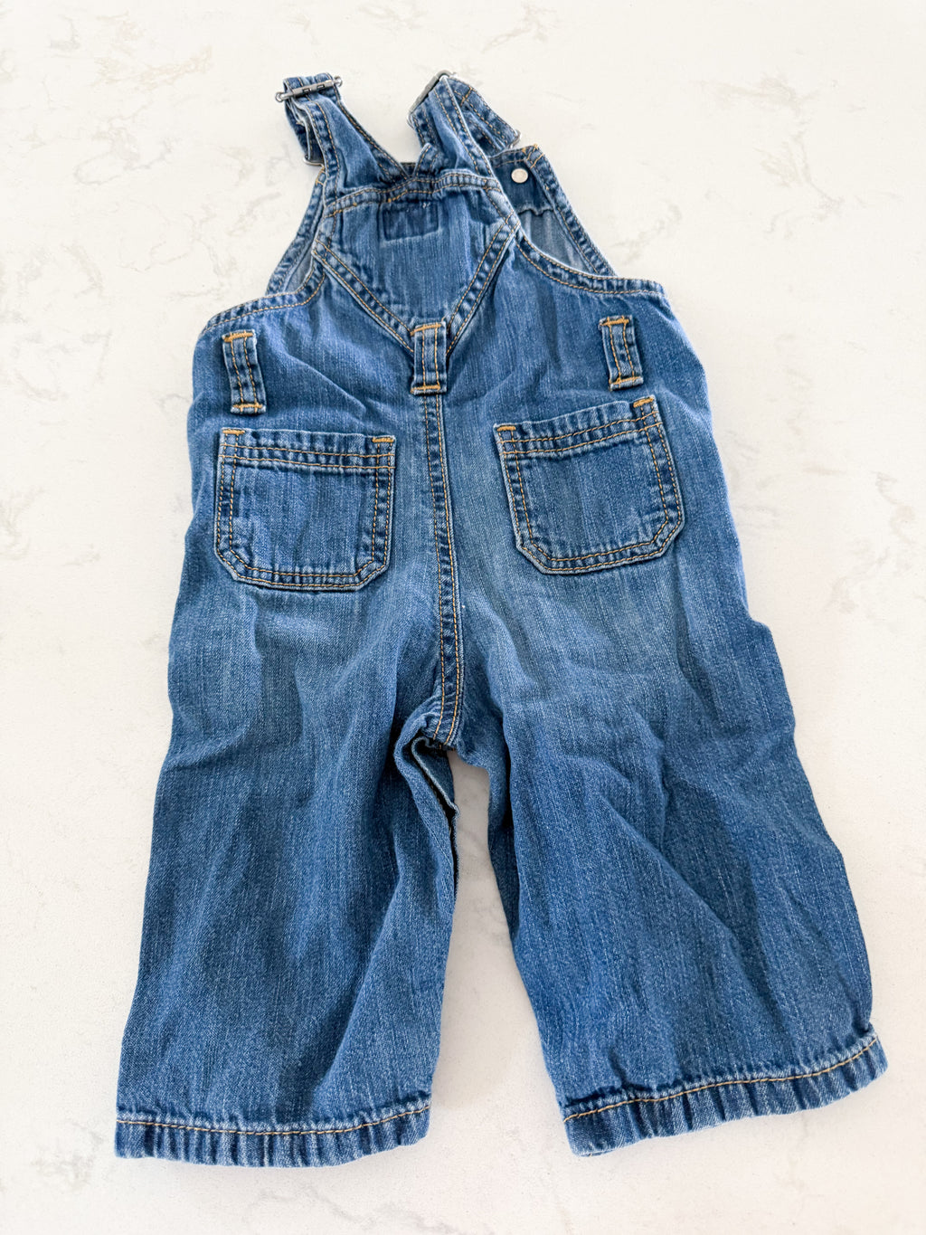 Old Navy- 6-12m- GUC- Jean overalls