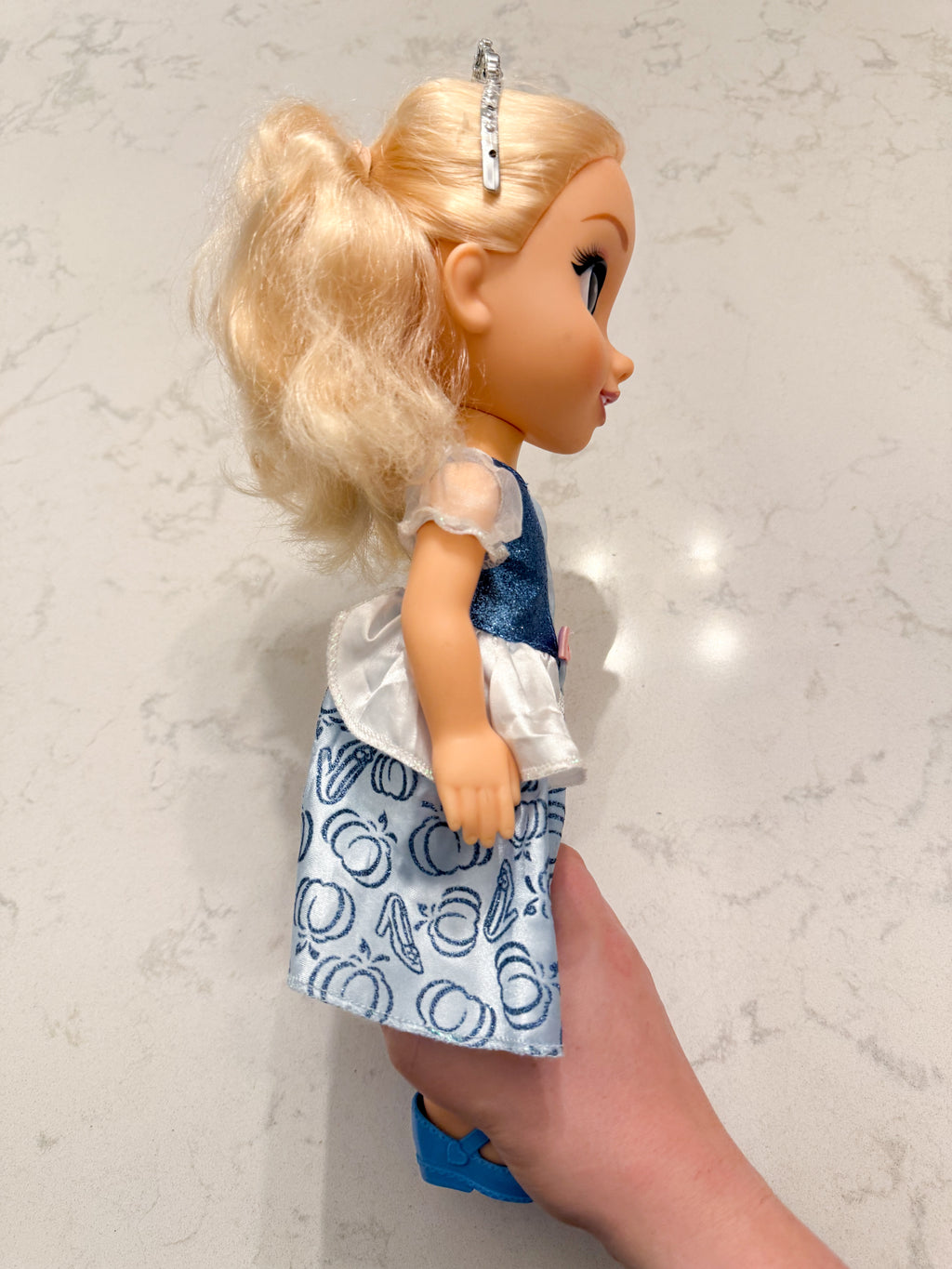 Disney- Cinderella doll- VGUC