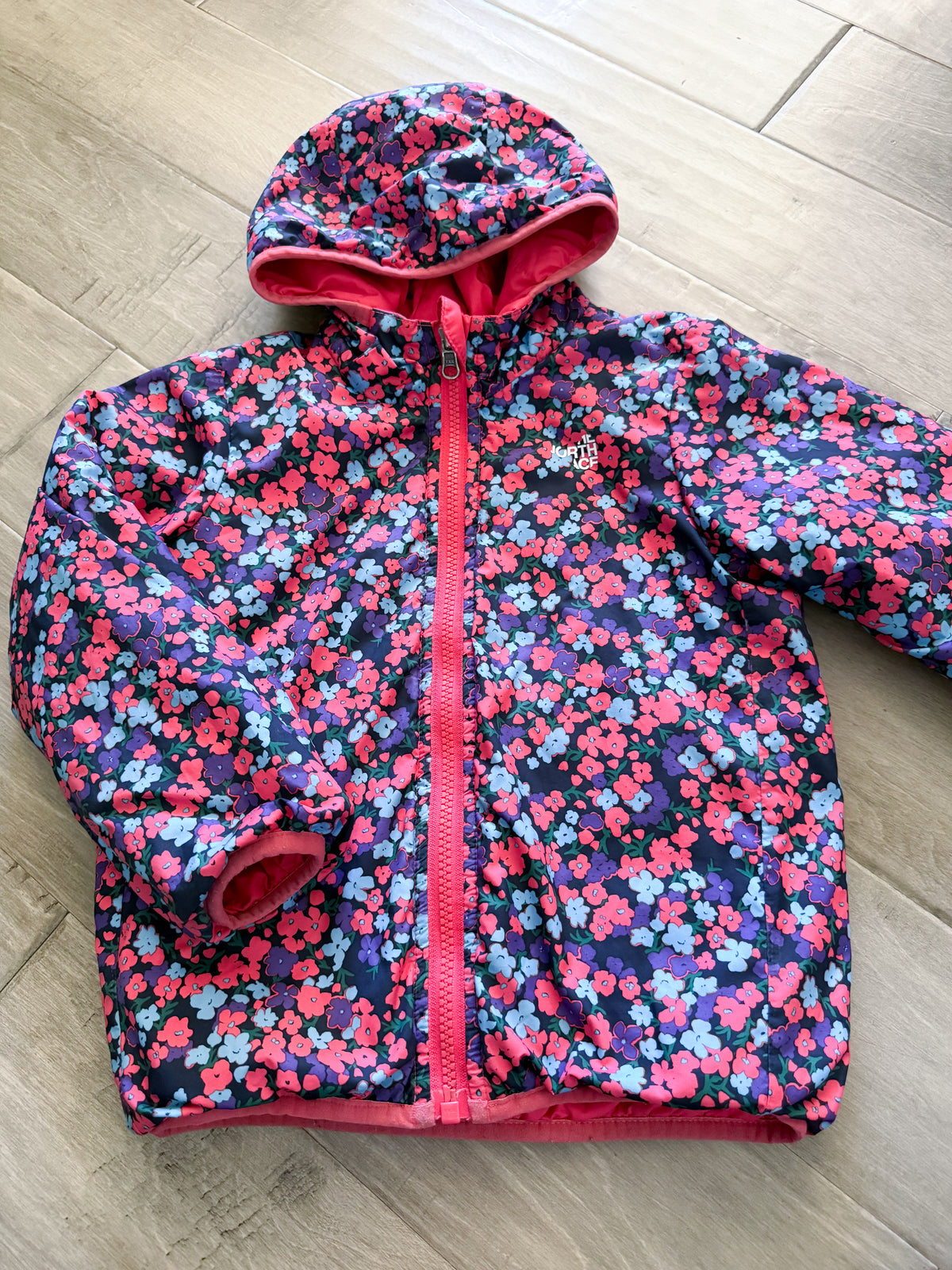 The North Face- 4T- PLAY- reversible pink floral puffer jacket