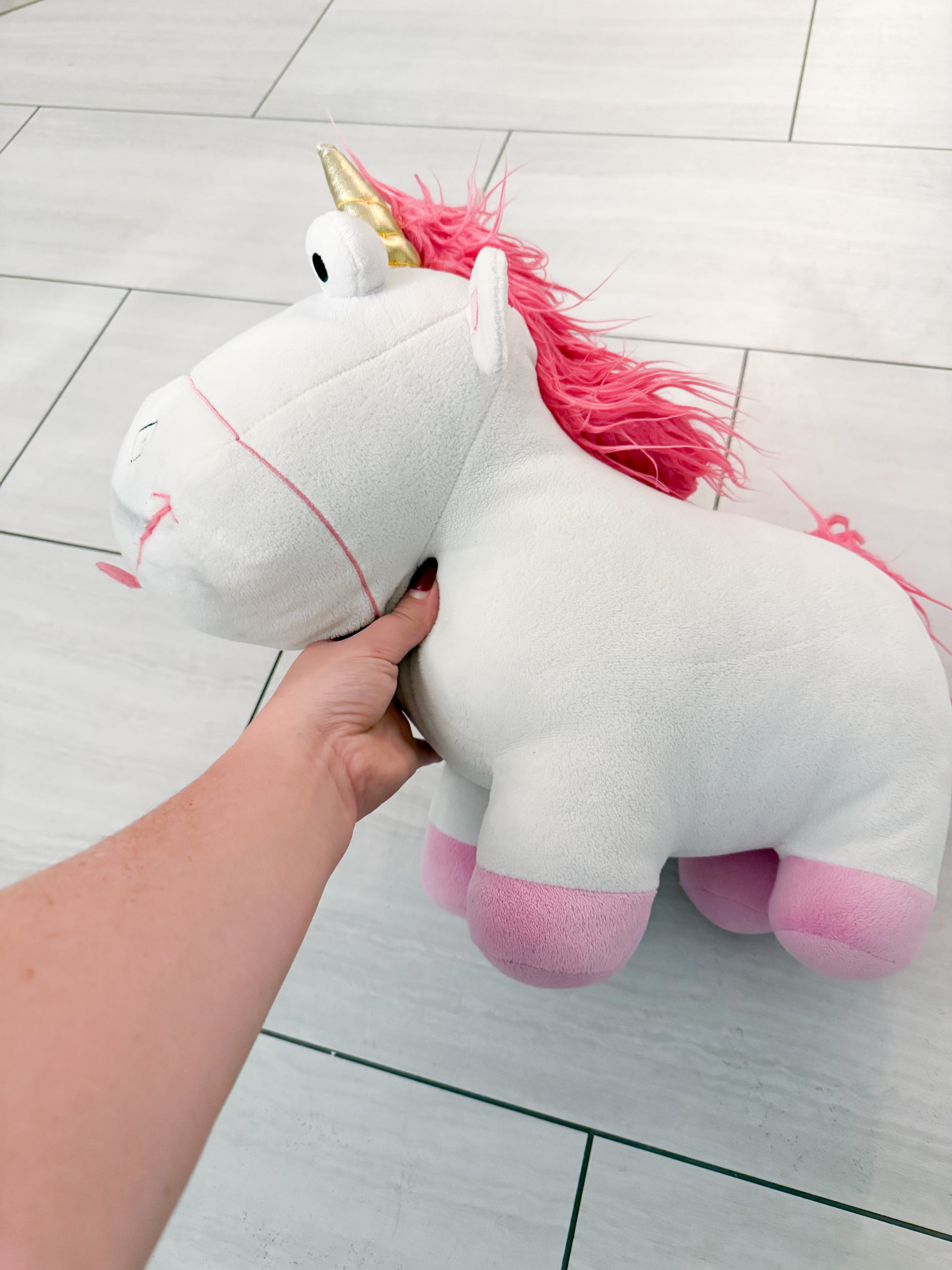 Dreamworks- Despicable Me- Unicorn stuffie- PLAY