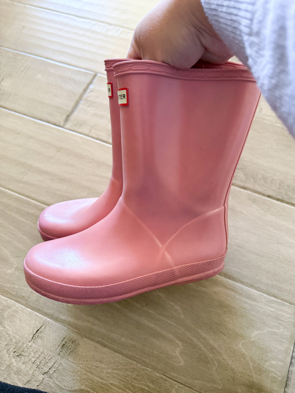Hunter- 11C- GUC- pink rubber boots with Hunter logo