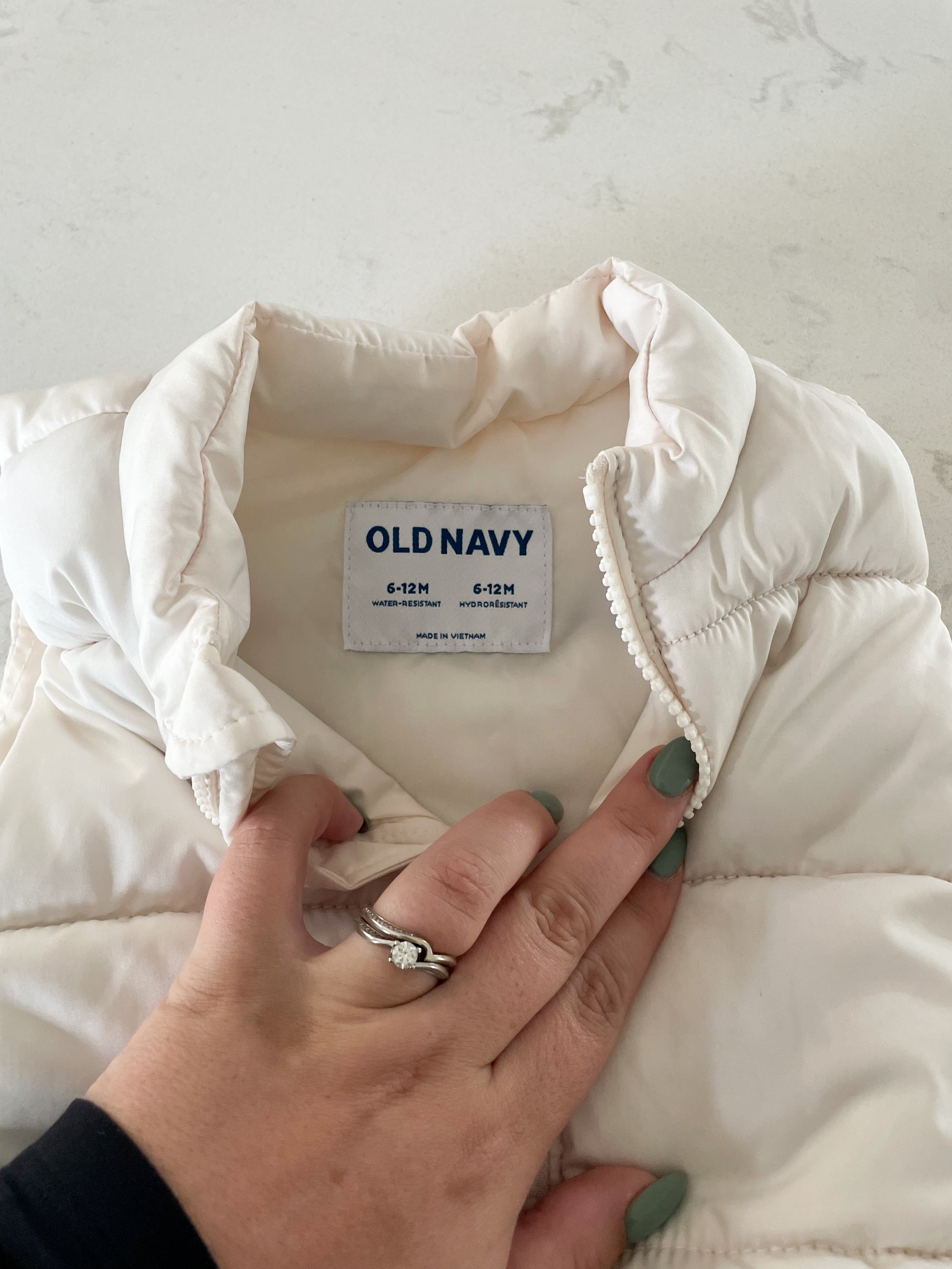 Old Navy-6-12m- VGUC- white puffer vest