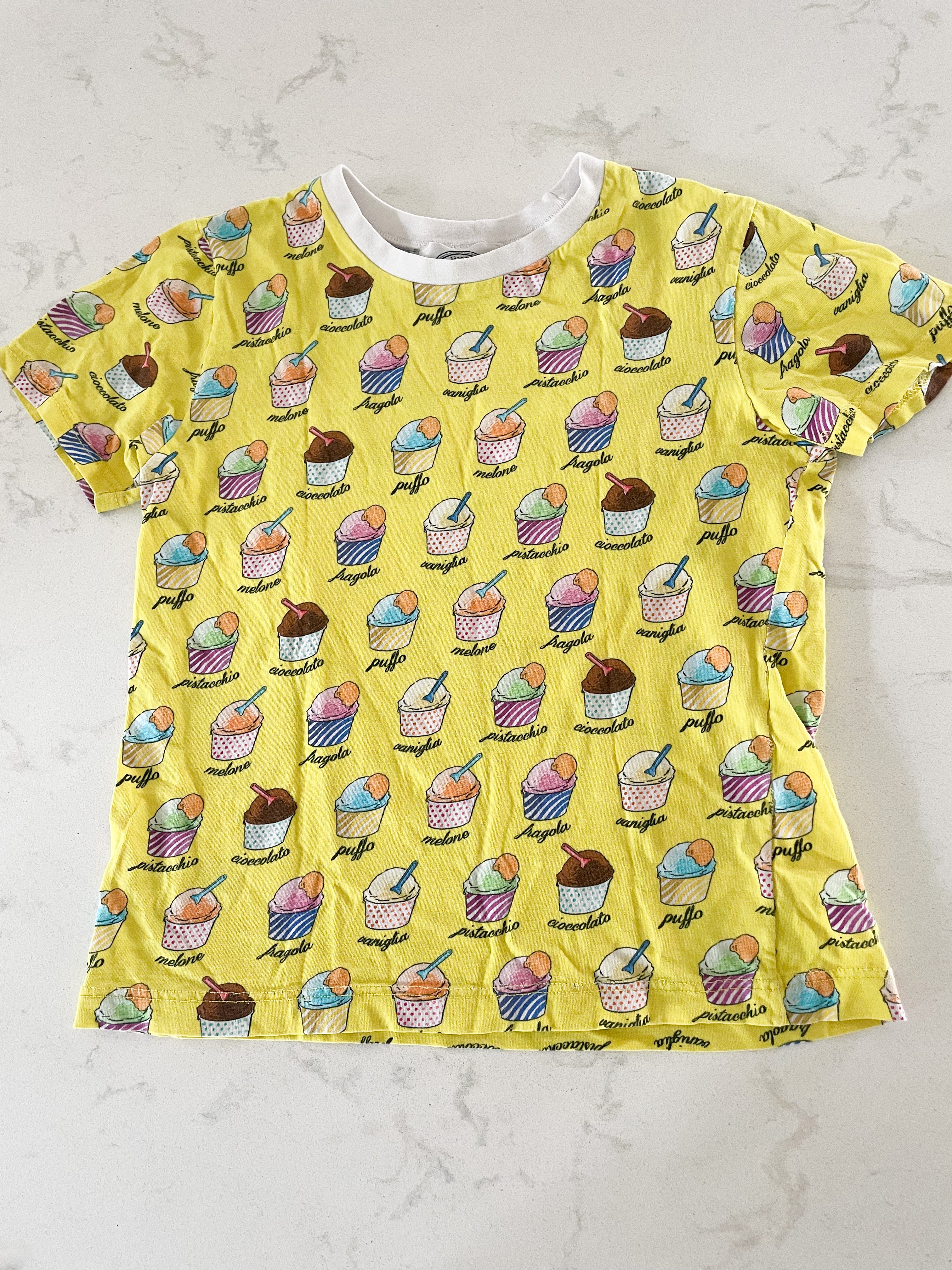 Alessandro Enrique- 5T- VGUC- yellow t shirt with gelato pattern