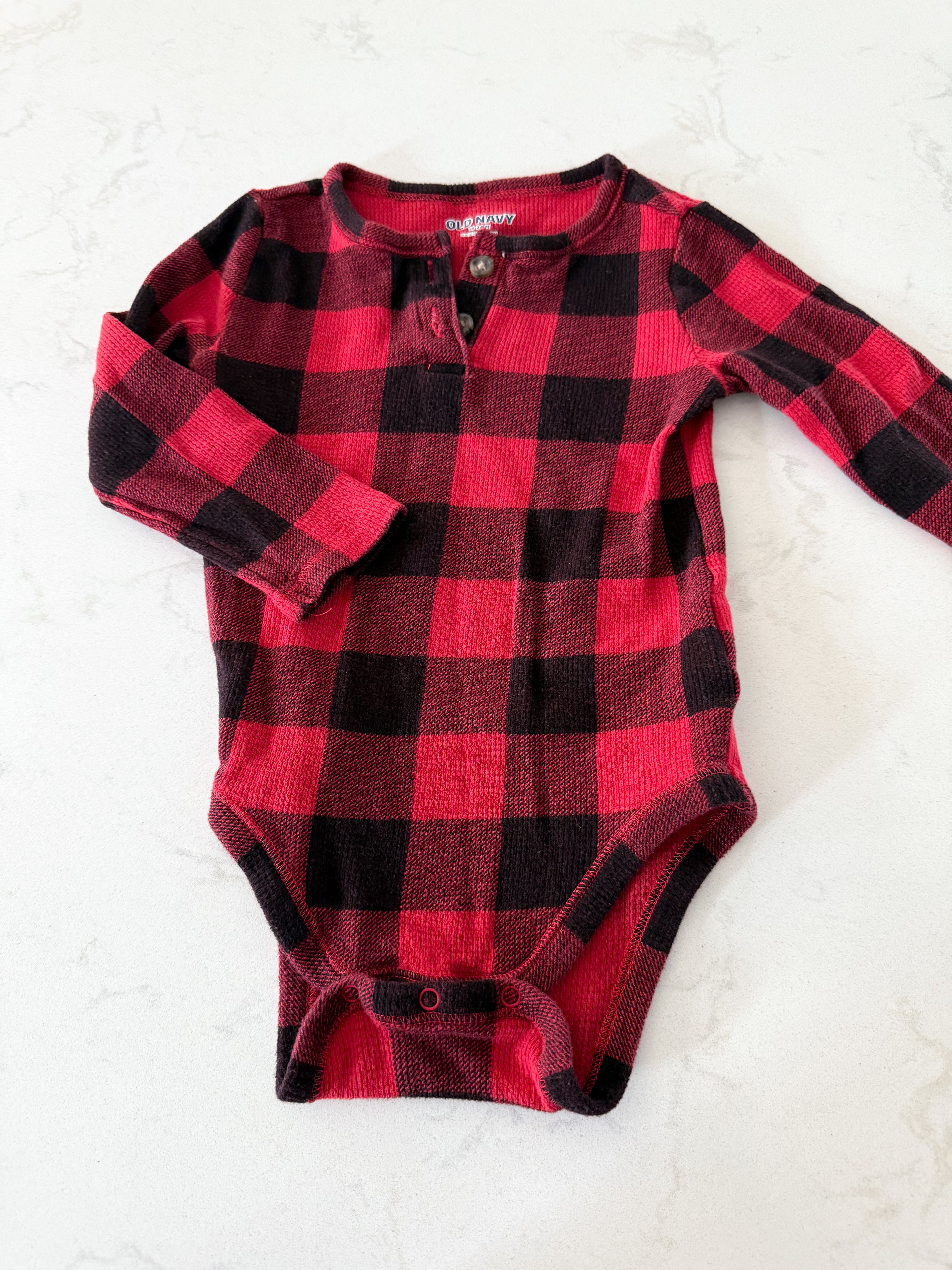 Old Navy- 18-24m- GUC- black and red checkered long sleeve waffle knit bodysuit