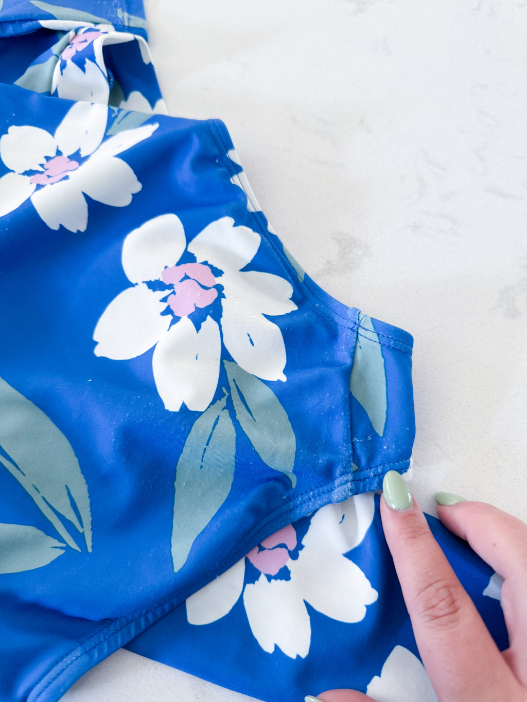Carters- 6Y- PLAY- blue long sleeve bodysuit with white flowers