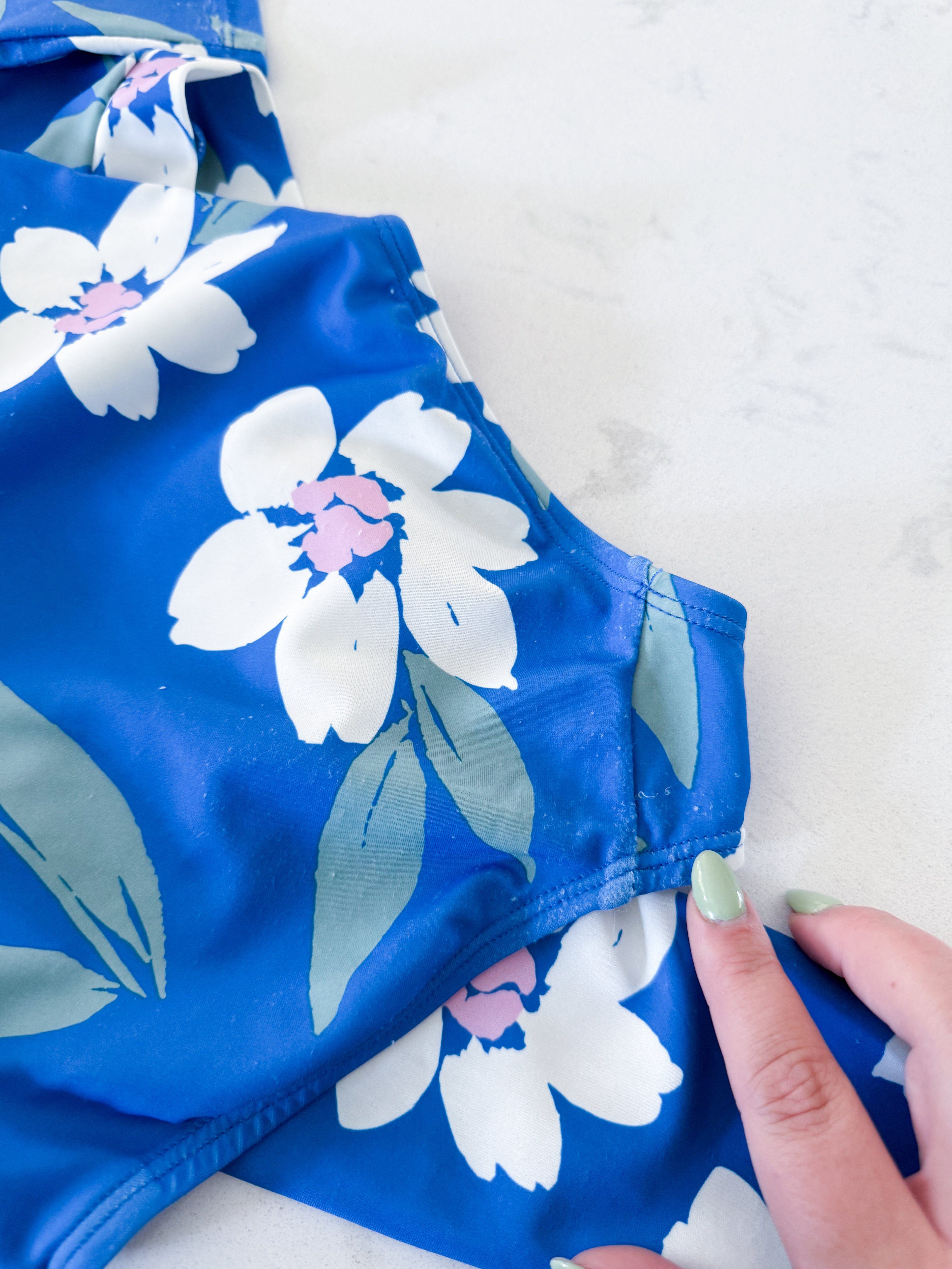 Carters- 6Y- PLAY- blue long sleeve bodysuit with white flowers