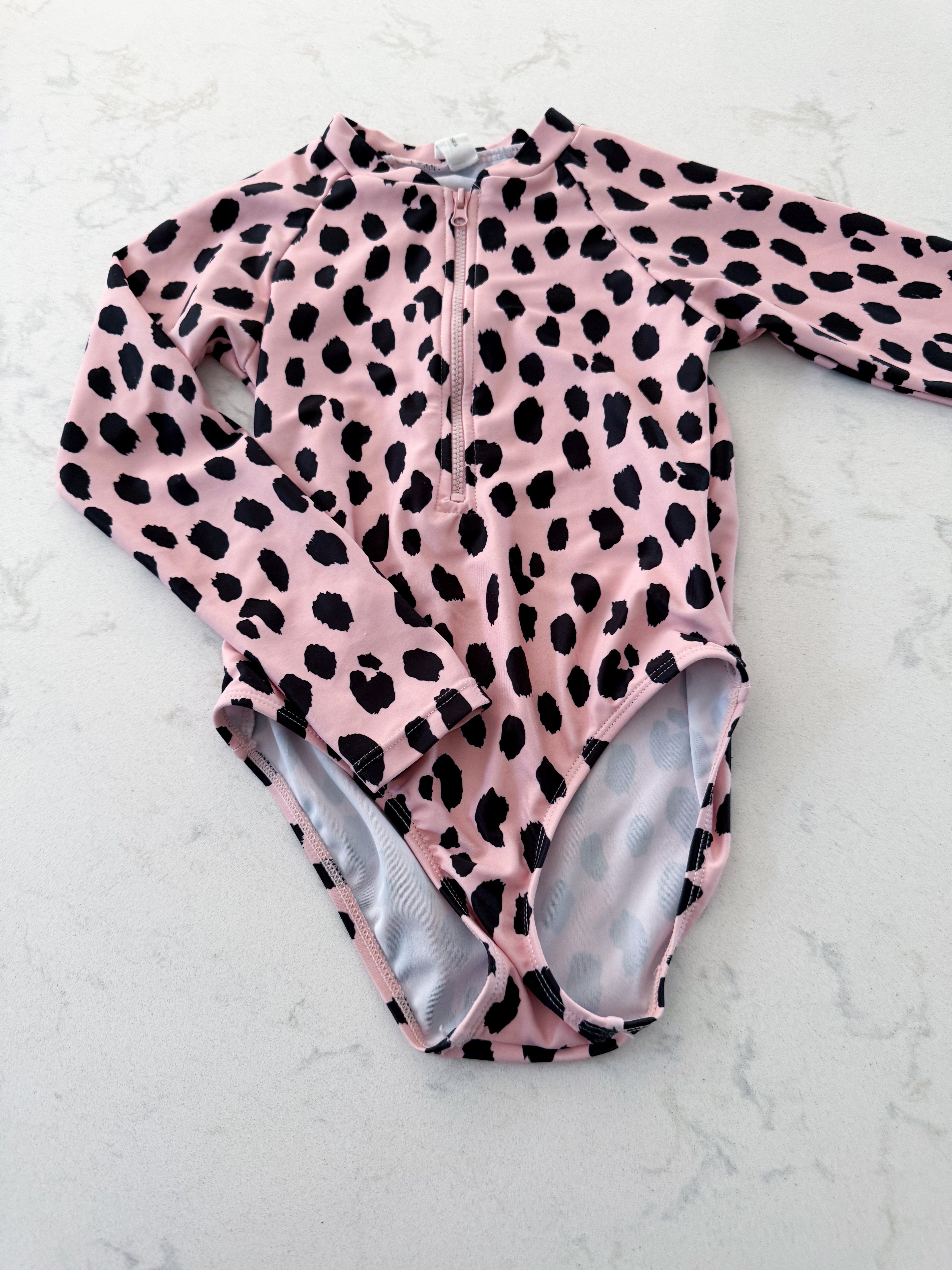 Hux- 6Y- VGUC- light pink long sleeve bodysuit with black polka dots