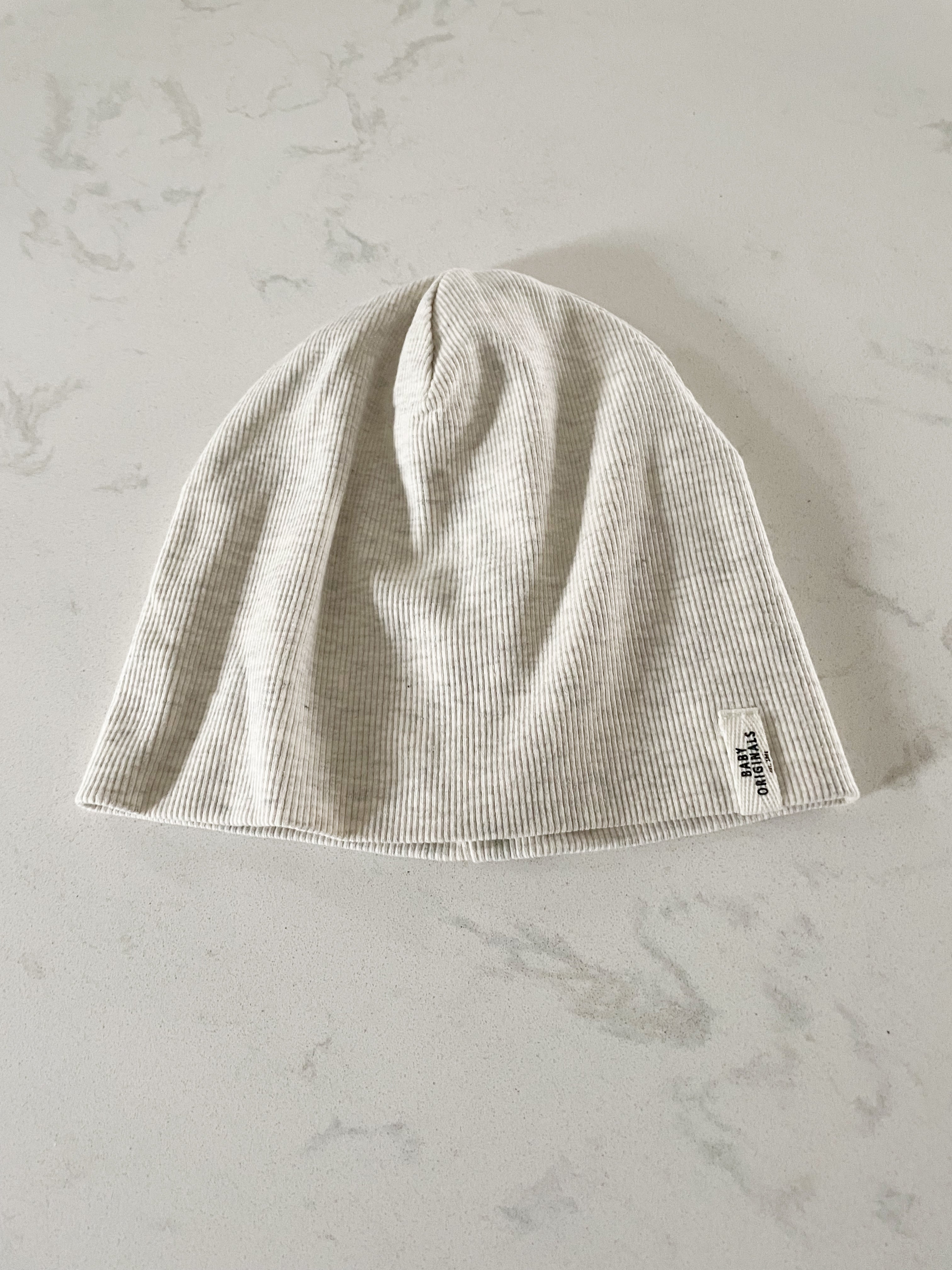 H&M- 18m- VGUC- cream coloured ribbed hat