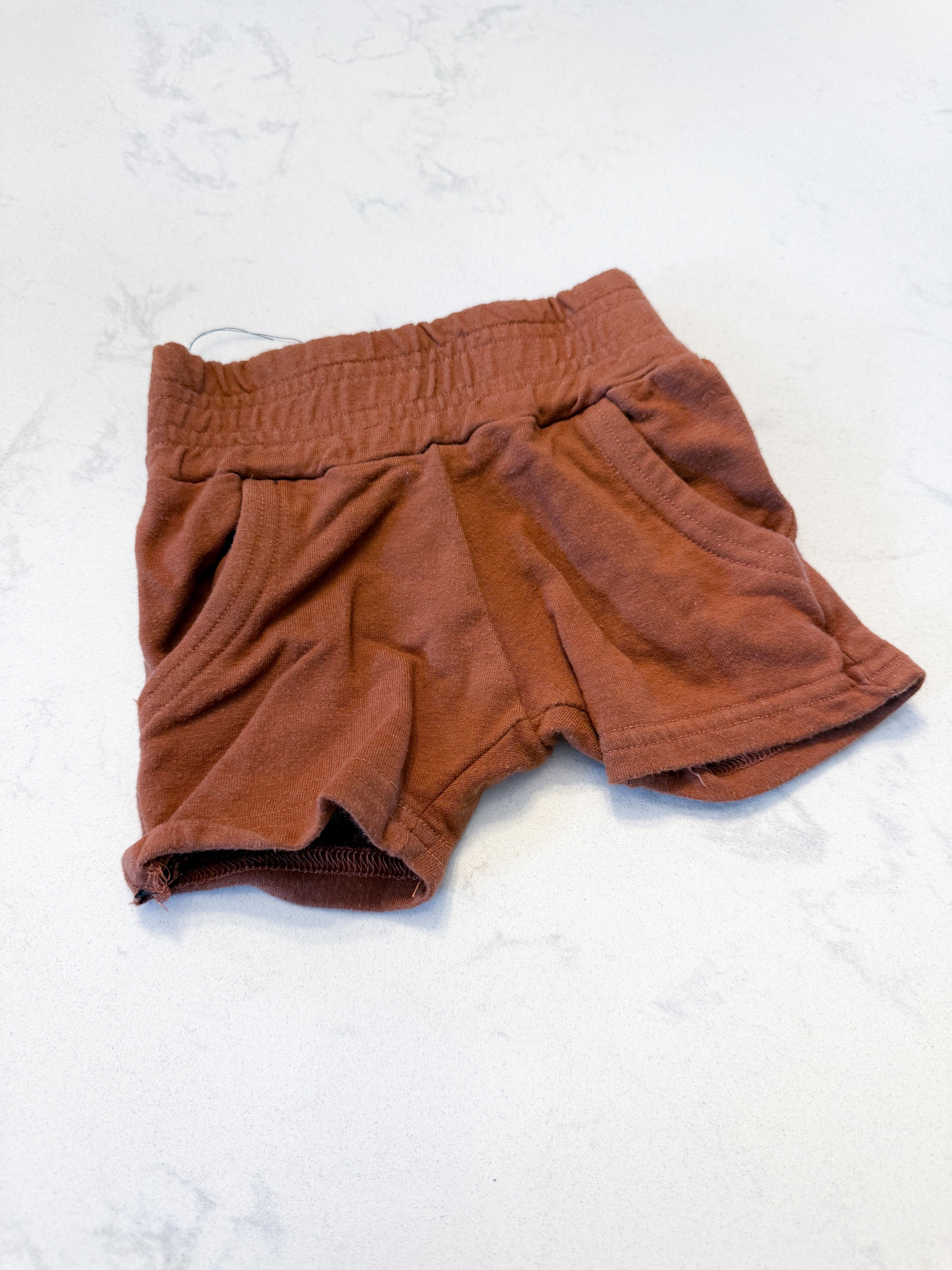 Vi and Jax- fits 0-3m- GUC- brown bamboo shorts with pockets
