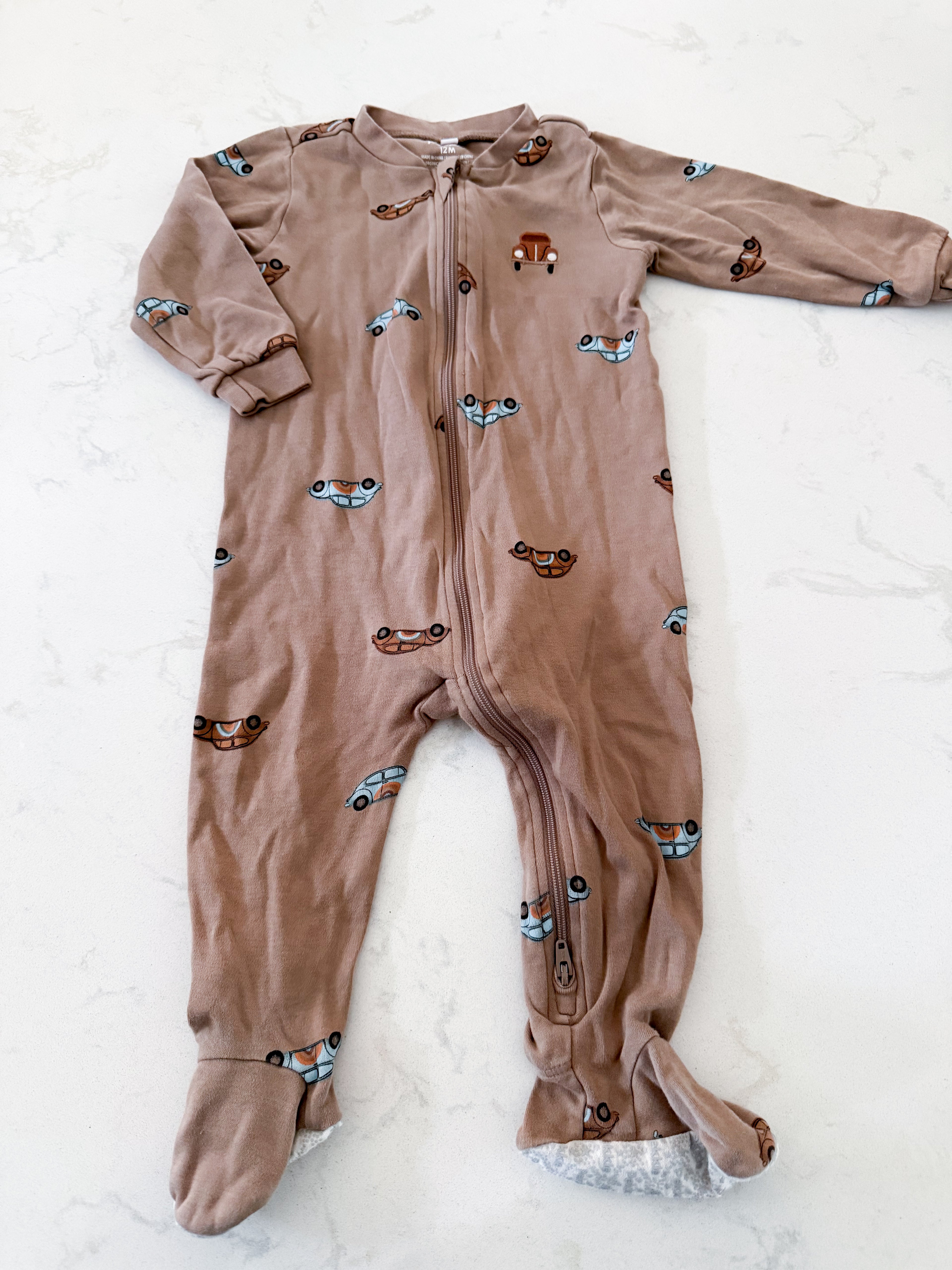 Pekkle- 12m- VGUC- brown zip up footie Jammies with embroidered vintage cars