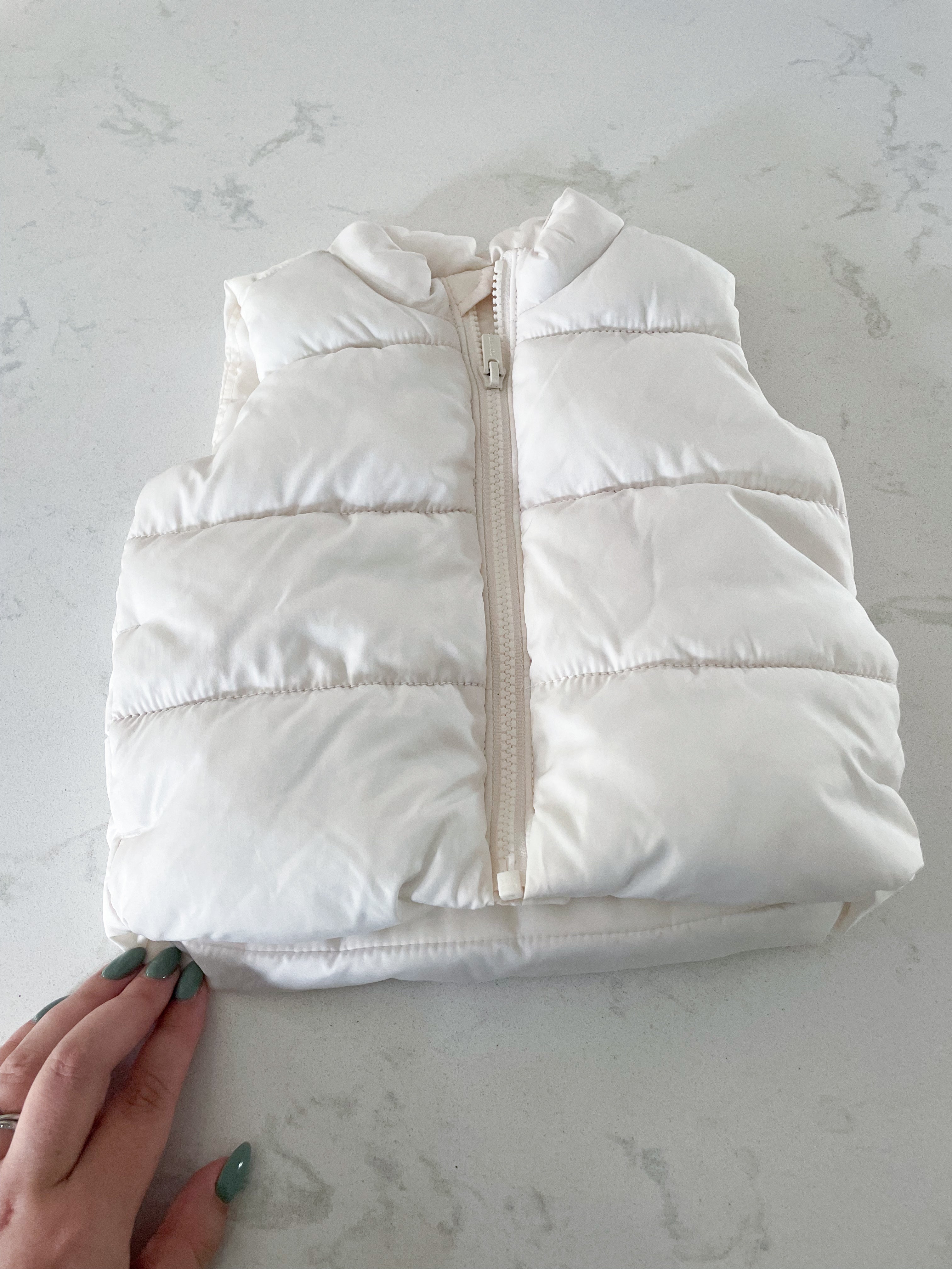 Old Navy-6-12m- VGUC- white puffer vest