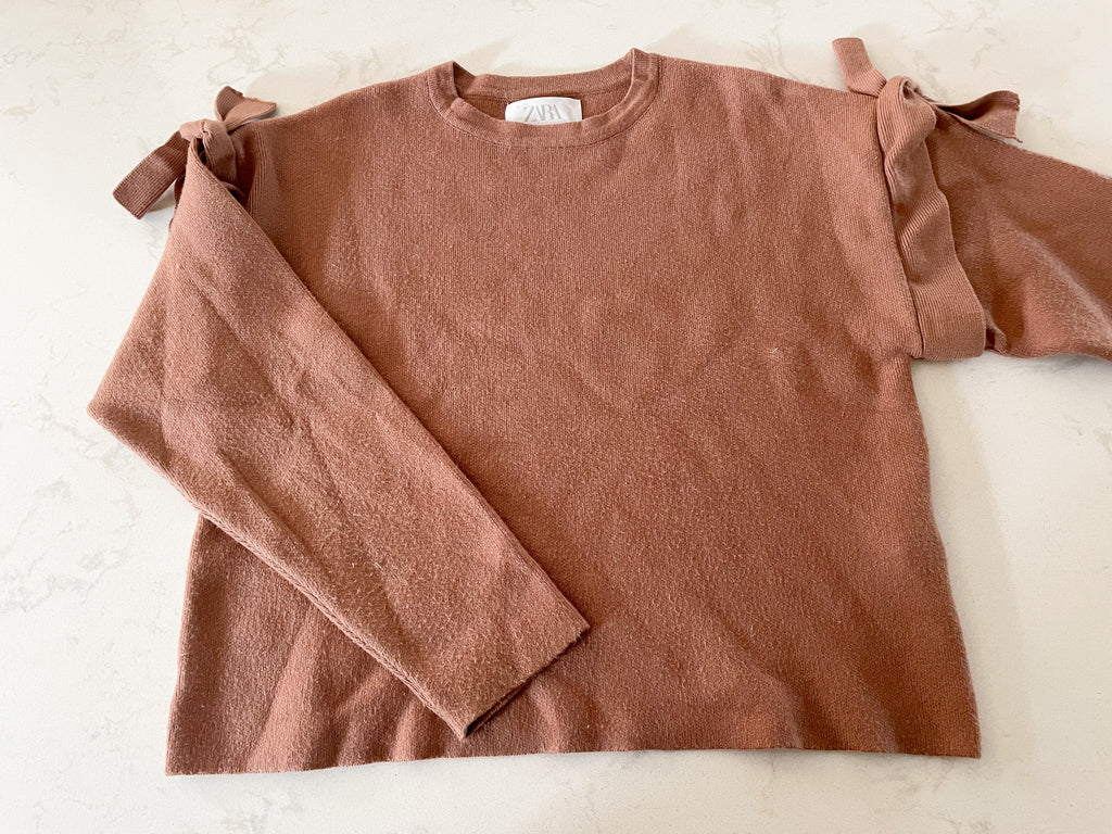 Zara-11-12Y-GUC- brown knit sweater with bows on shoulder
