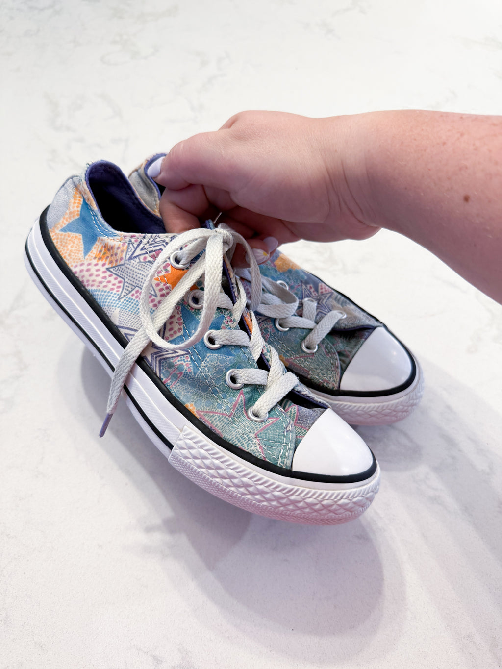 Converse- 1Y- VGUC- multicoloured pattern shoes with laces