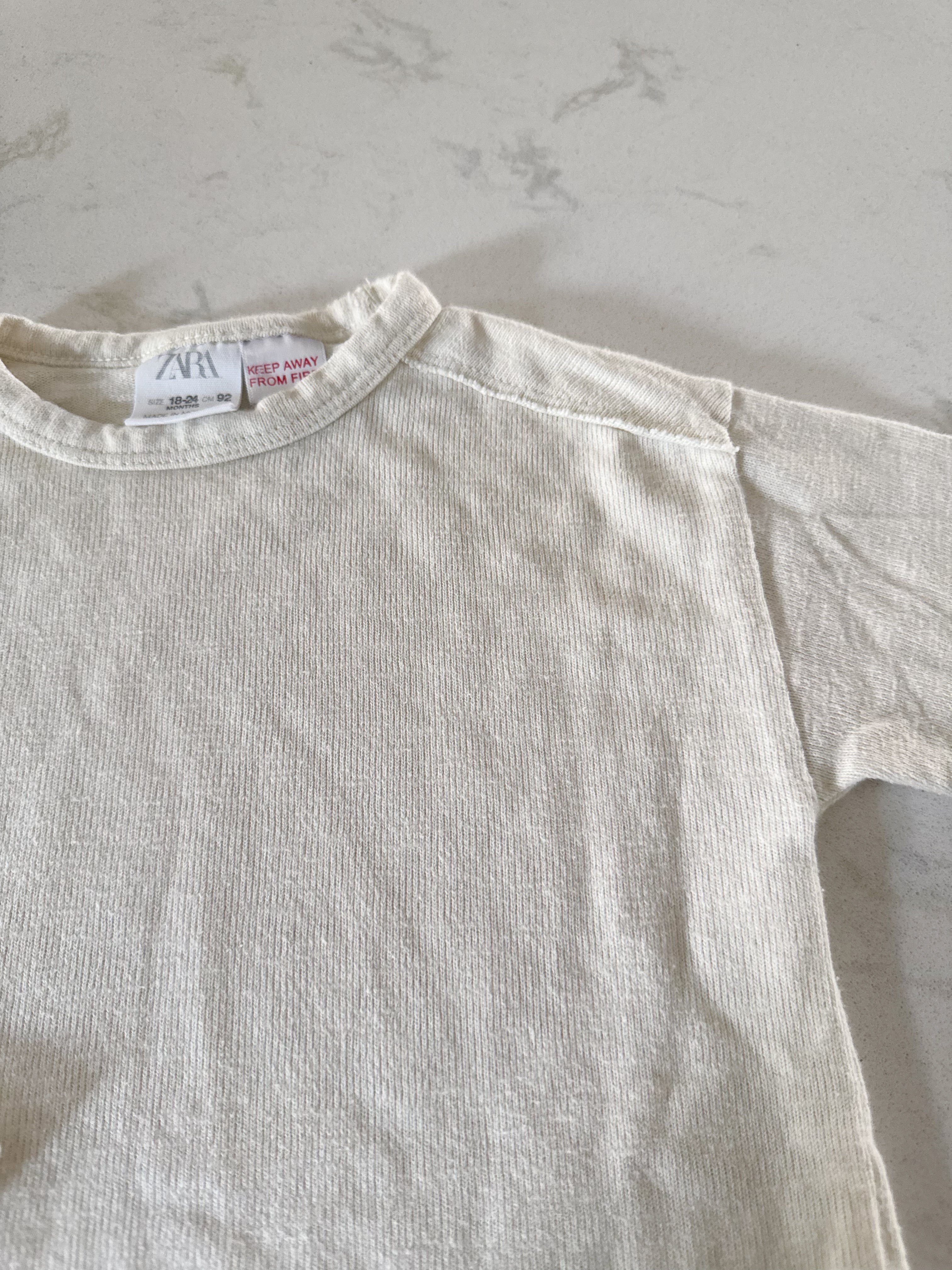 Zara- 18-24m- GUC- long sleeve cream shirt