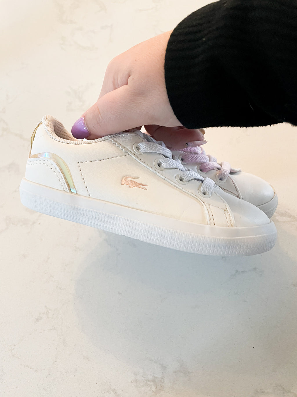 Lacoste- 7C- PLAY- white sneakers with elastic laces