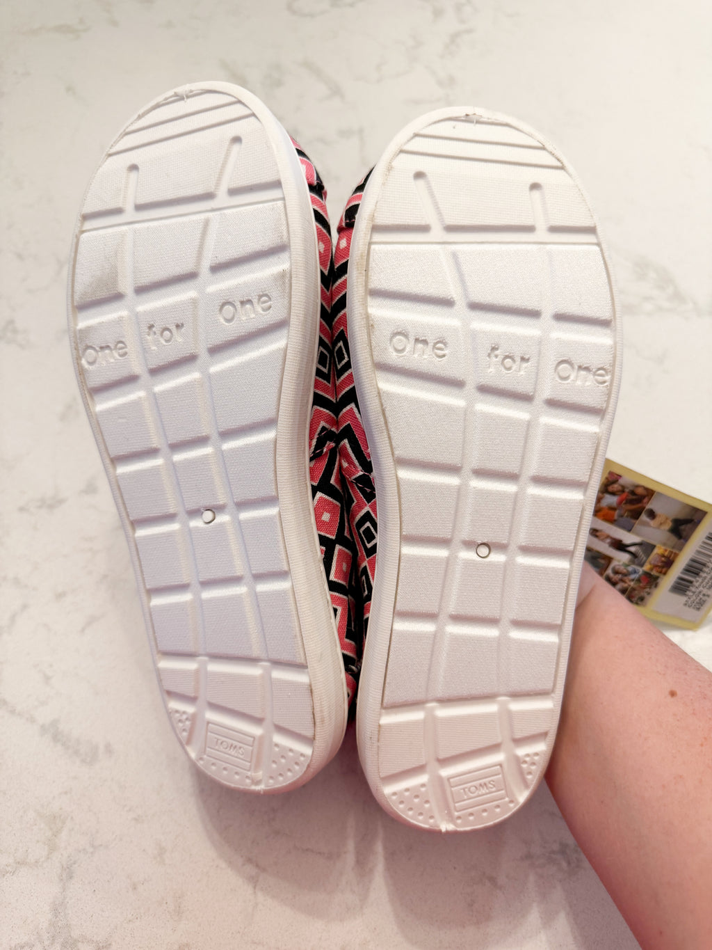 TOMS- 3Y- BNWT- pink and black pattern canvas shoes