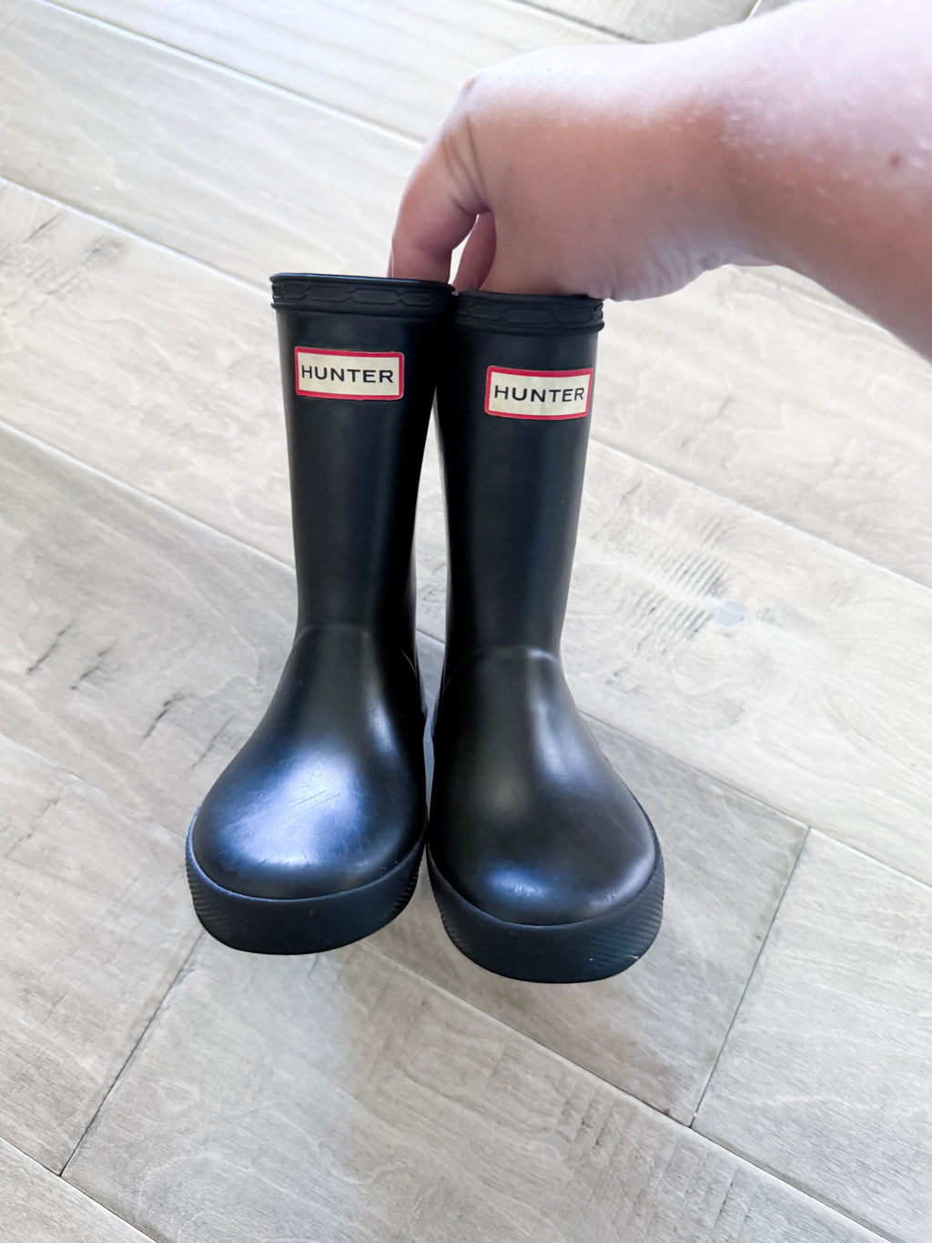 Hunter- 7C- GUC- black rain boots