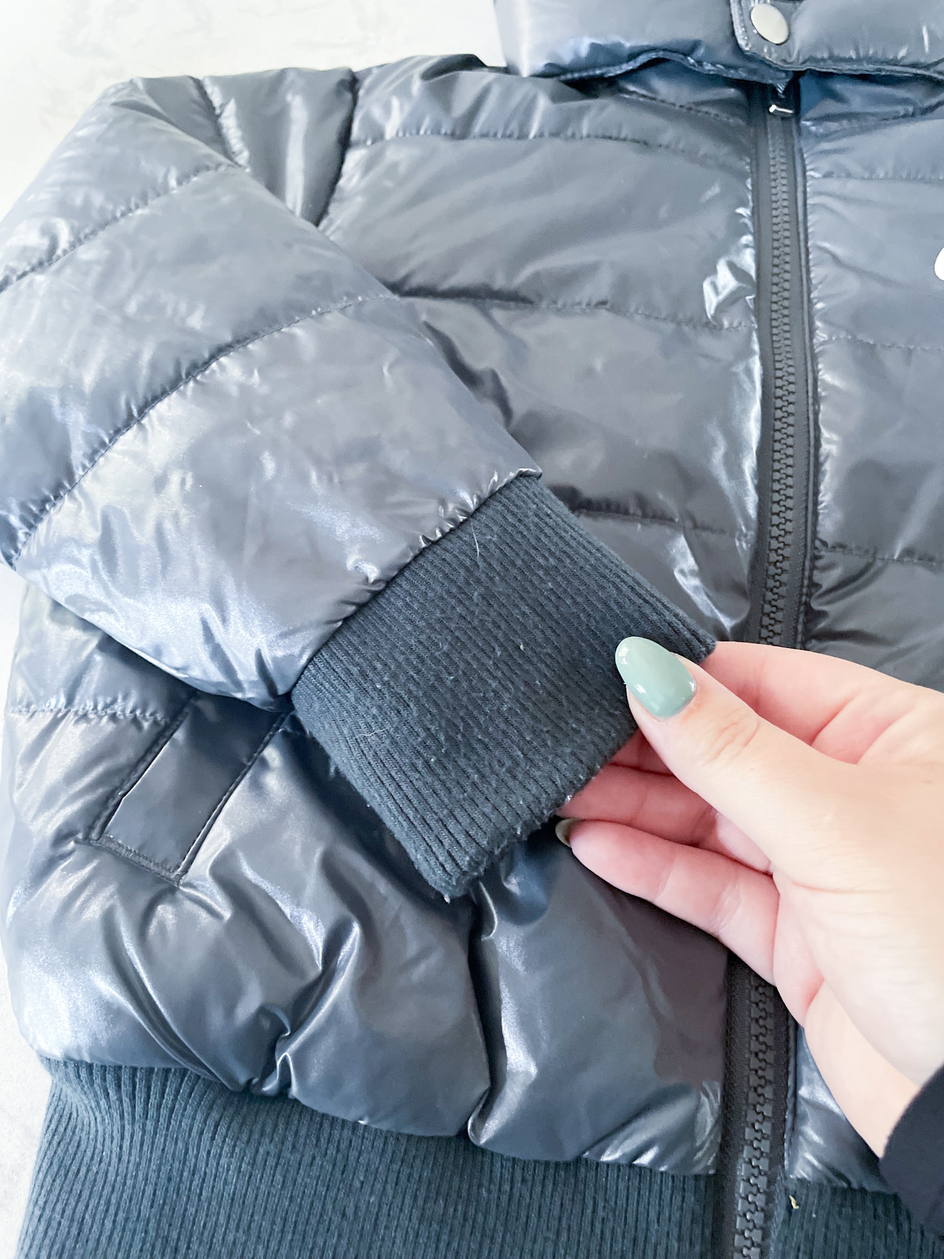 Nike-3-4Y-GUC- glossy slate grey puffer jacket with detachable hood