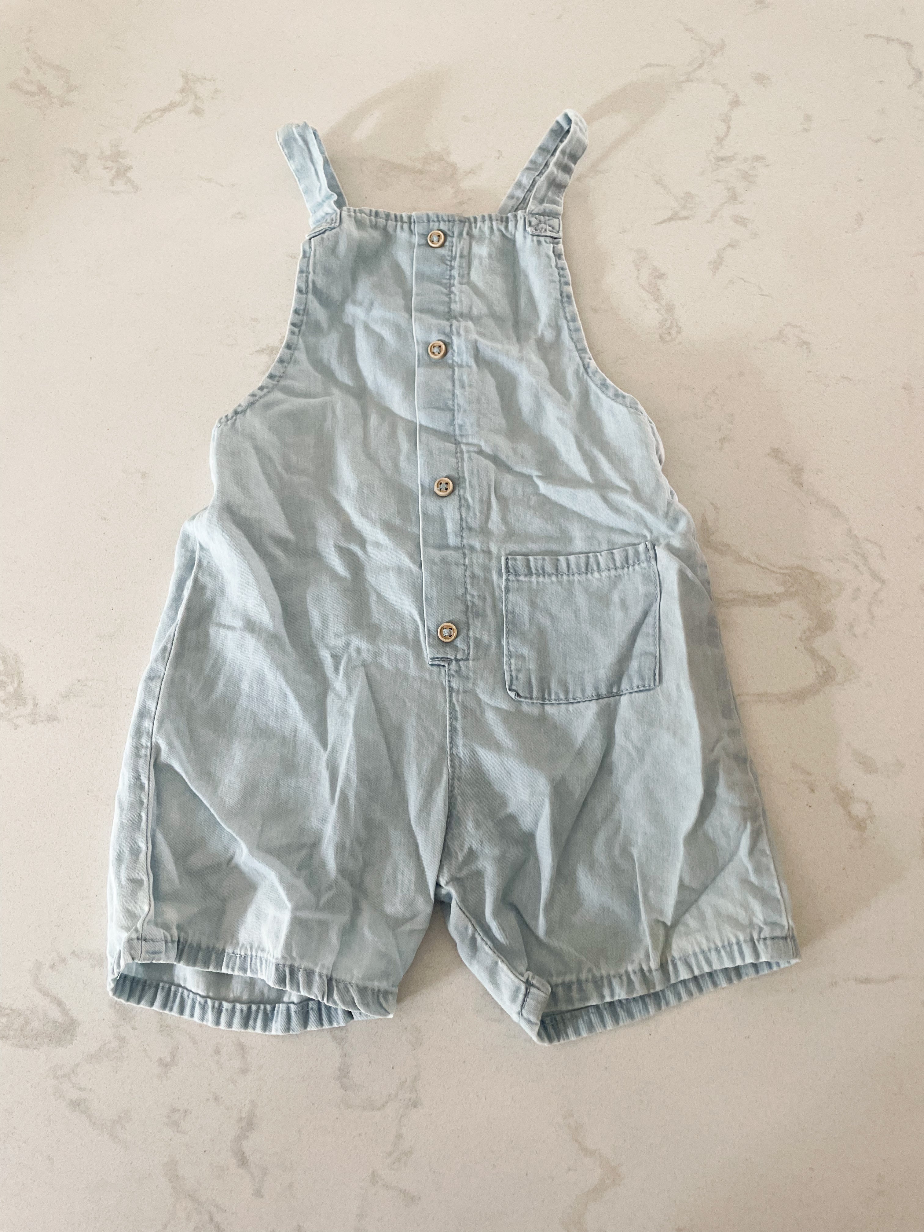 Zara-9-12m-VGUC-thin Jean White wash short overalls