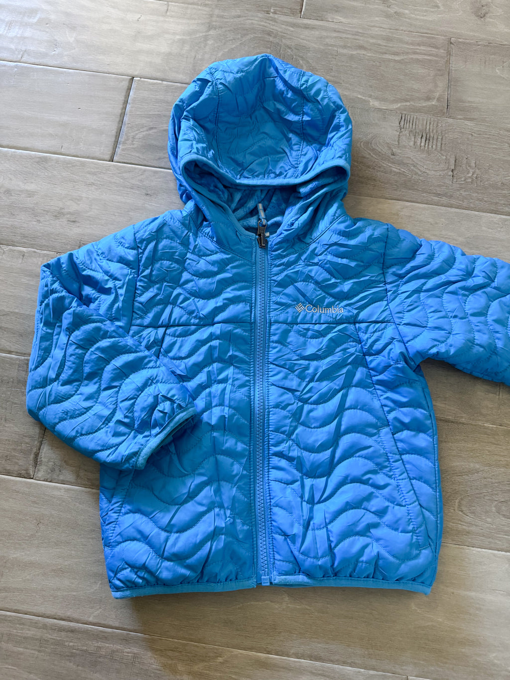 Columbia- 4T- VGUC- reversible blue quilted jacket with fleece interior